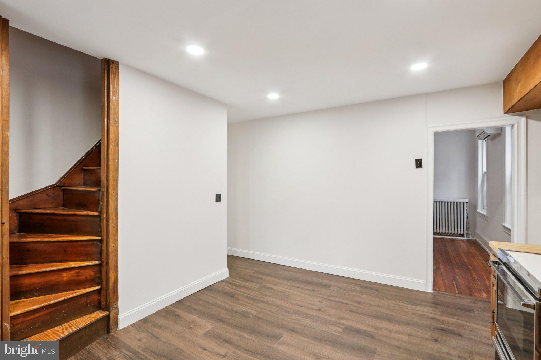 UNIVERSITY CITY - Residential