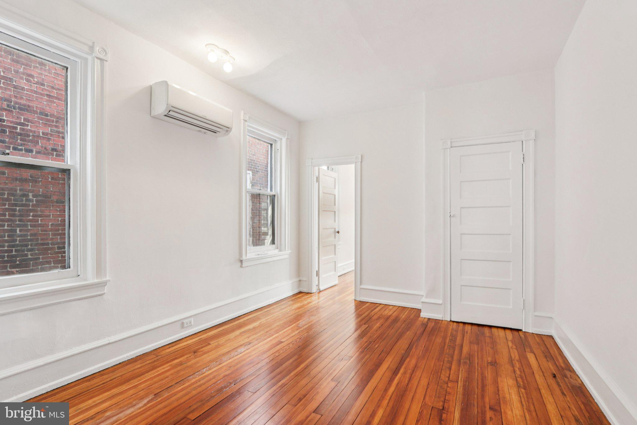 UNIVERSITY CITY - Residential