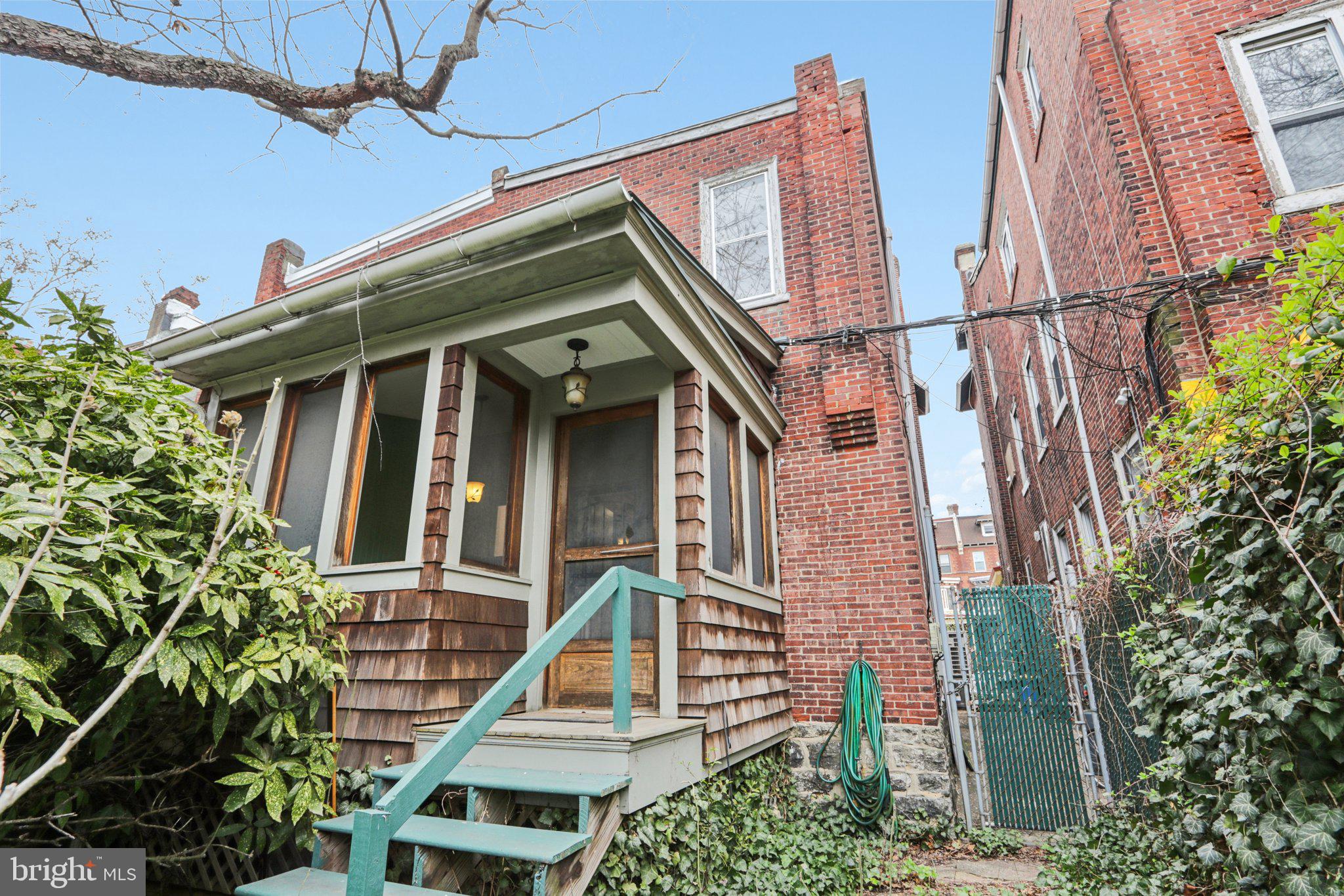 UNIVERSITY CITY - Residential