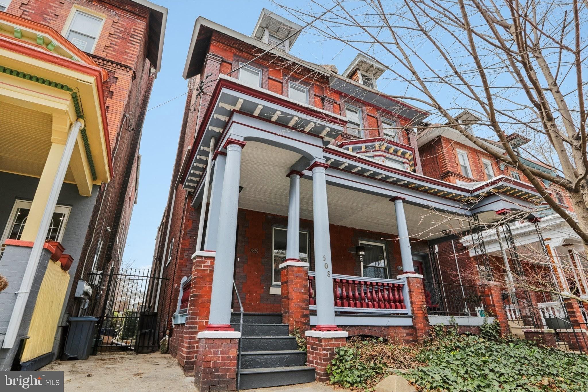 UNIVERSITY CITY - Residential