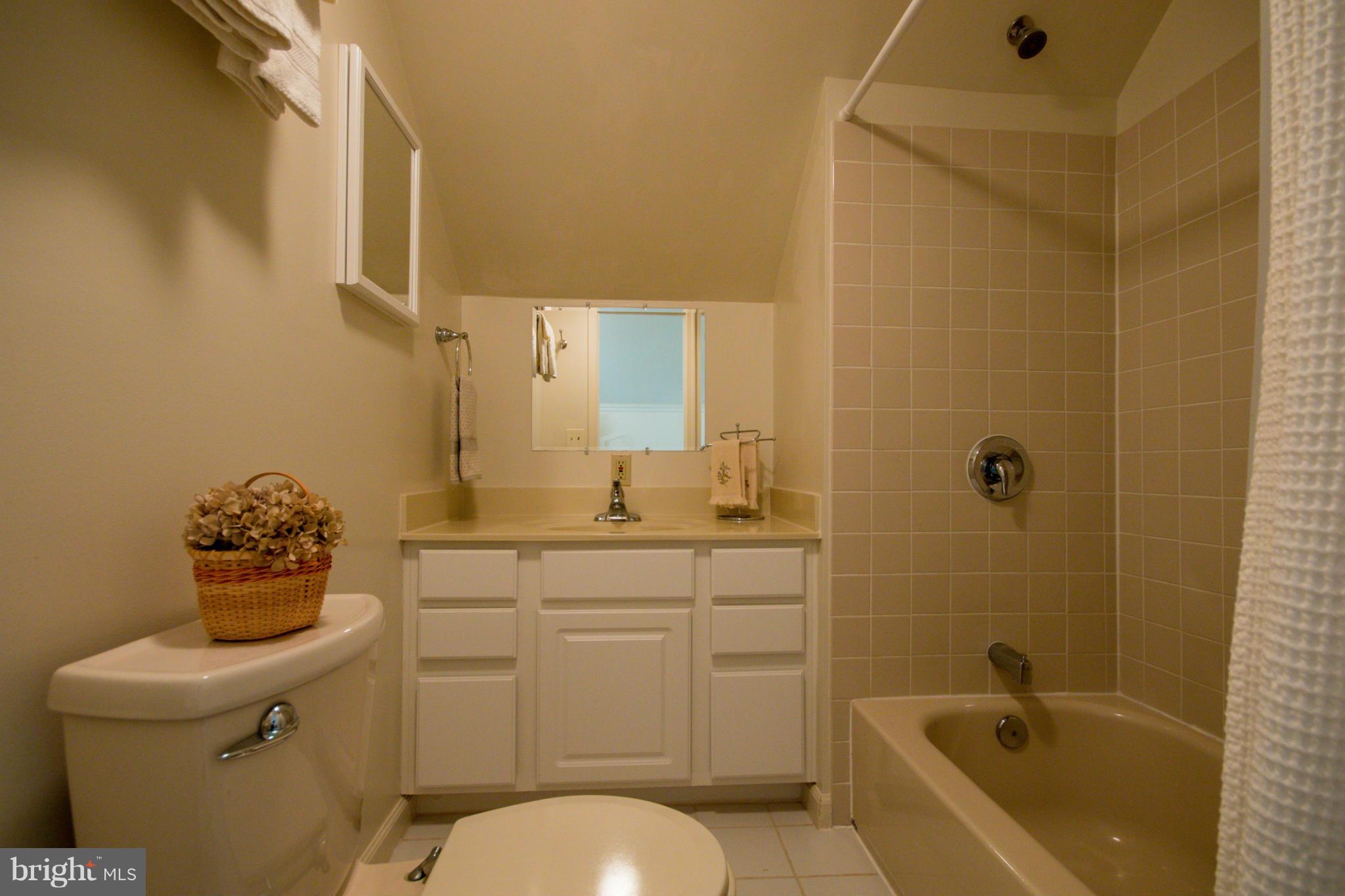 DOE RUN ESTATES - Residential