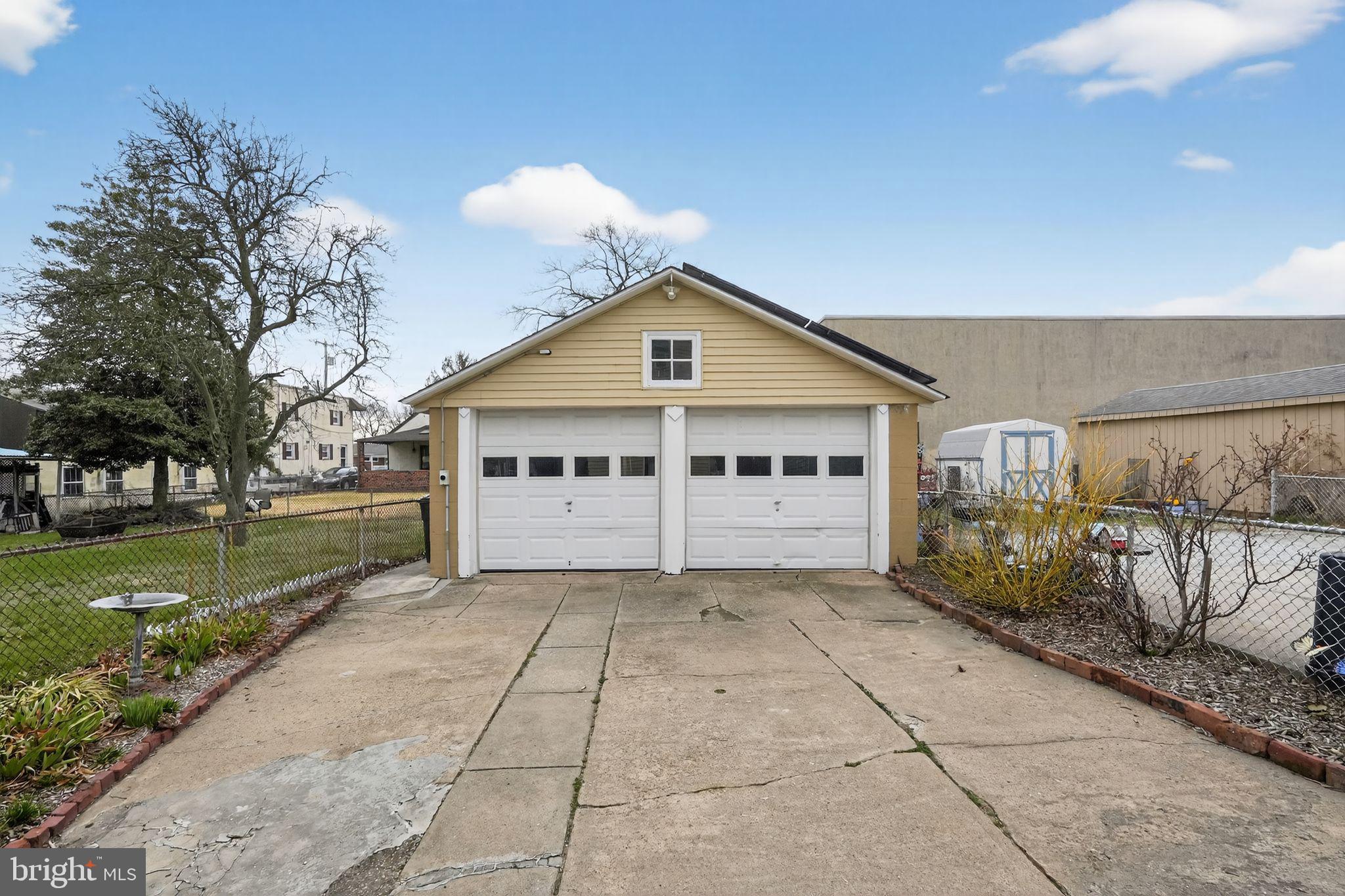 LESTER - Residential