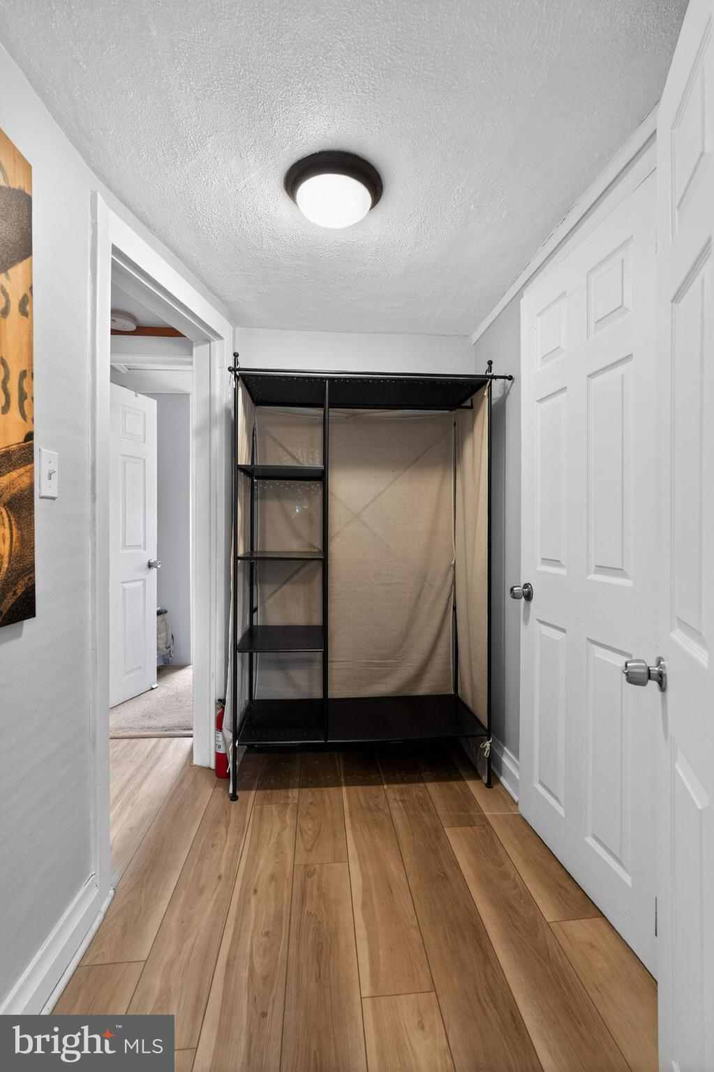 LESTER - Residential