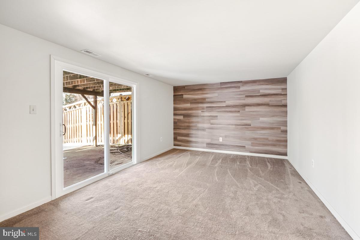 WATERSIDE - Residential