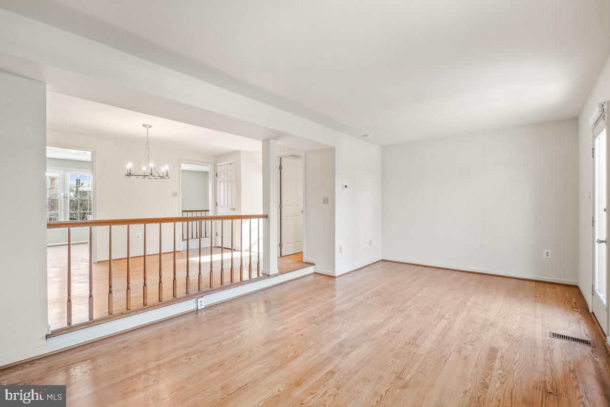 WATERSIDE - Residential