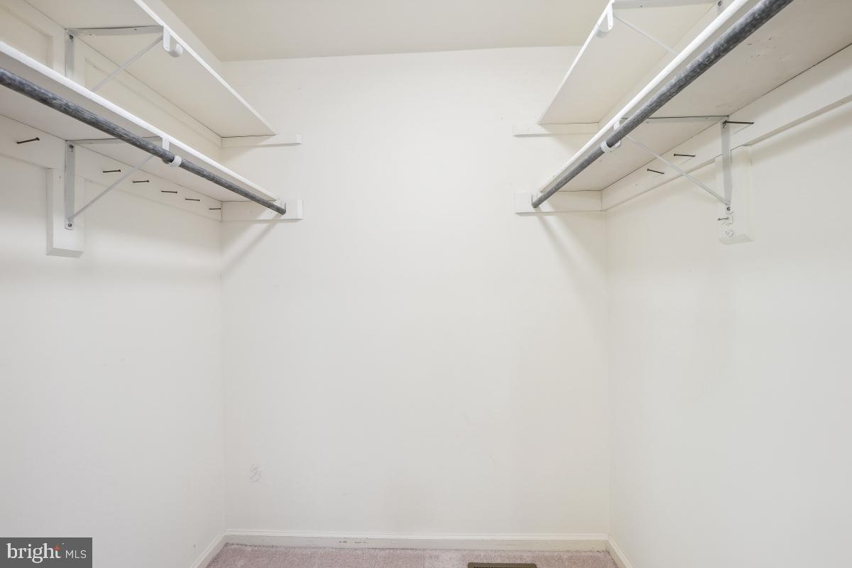 WATERSIDE - Residential