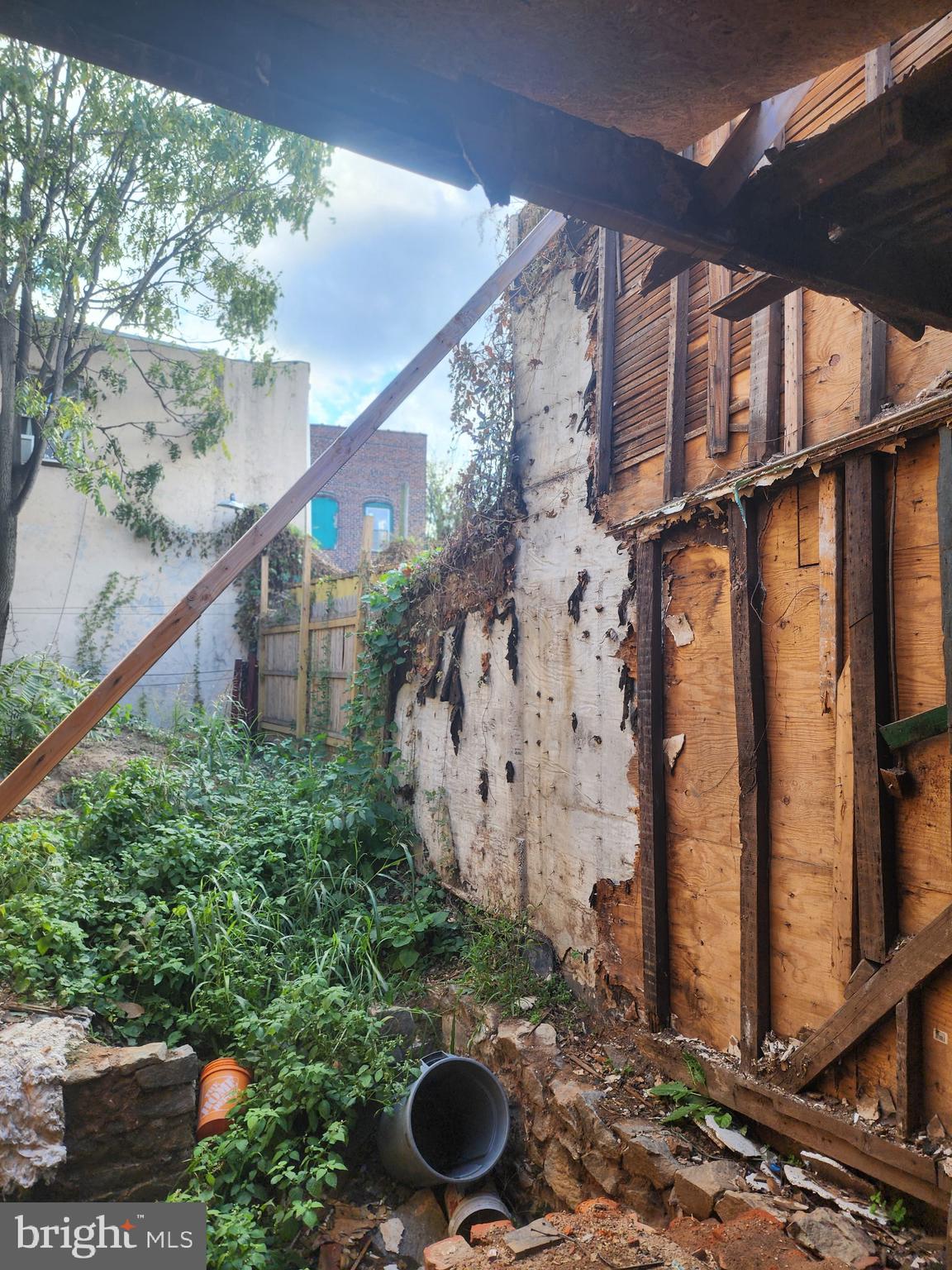 BRIDESBURG - Residential