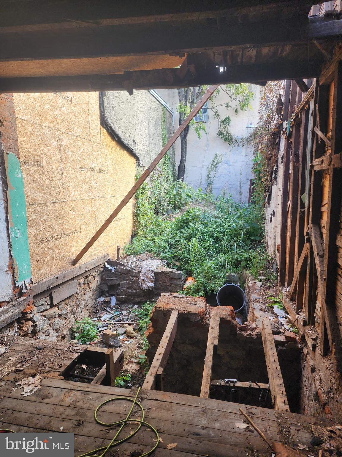 BRIDESBURG - Residential