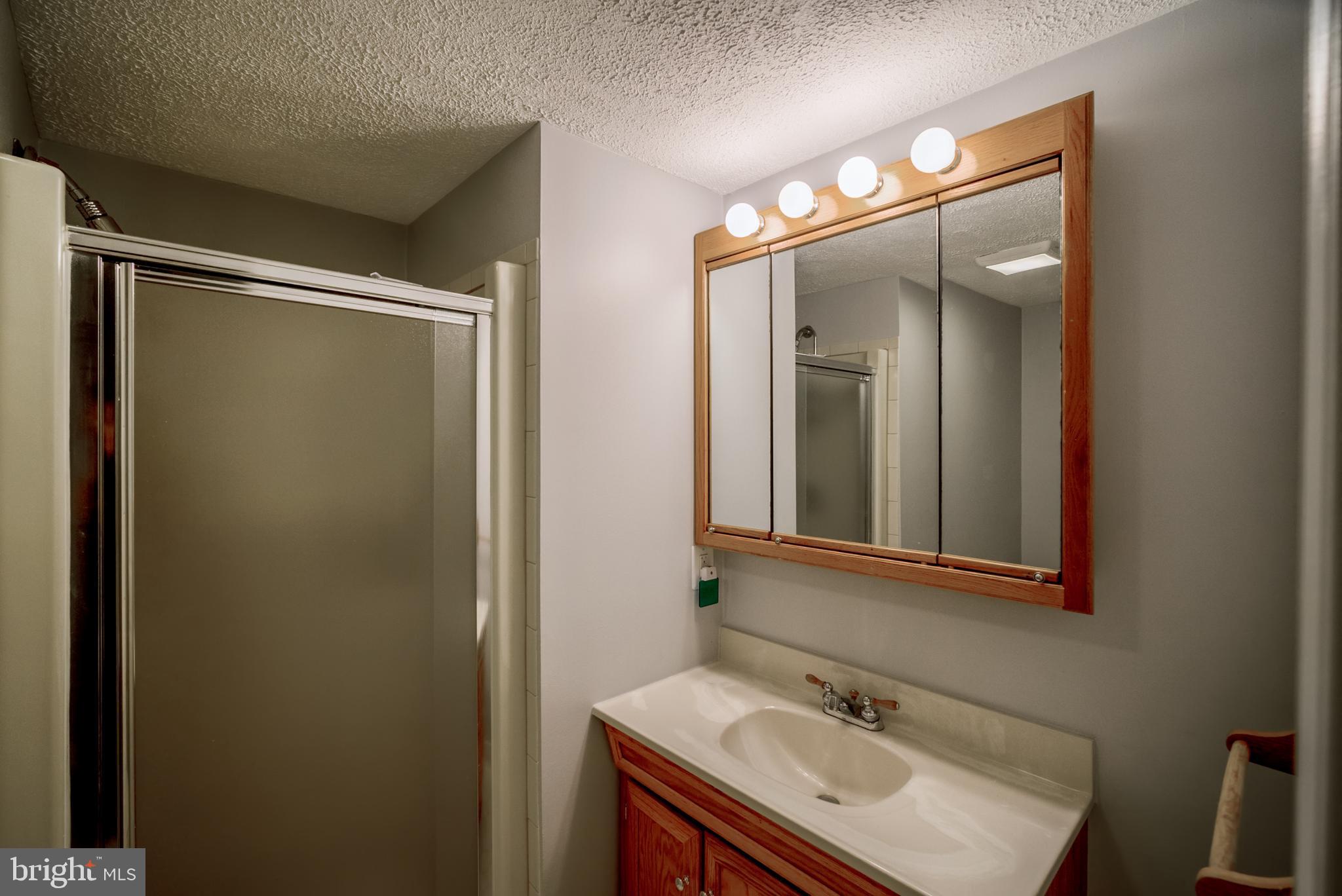 ORANGE HUNT ESTATES - Residential Lease