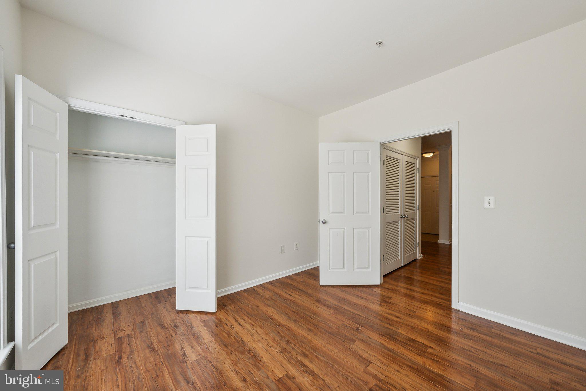 EXCHANGE AT VAN DORN - Residential Lease