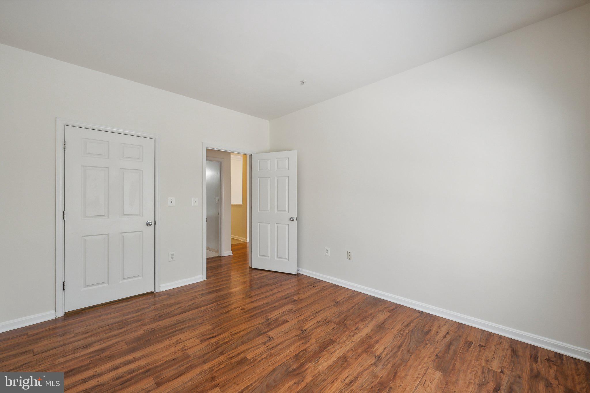 EXCHANGE AT VAN DORN - Residential Lease