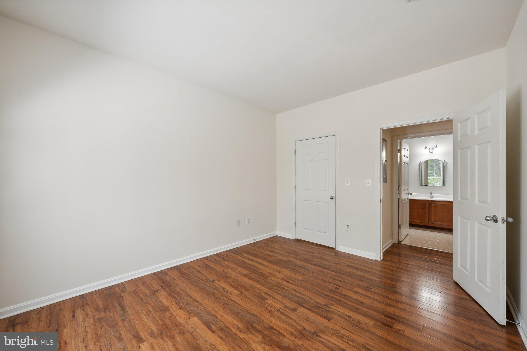 EXCHANGE AT VAN DORN - Residential Lease