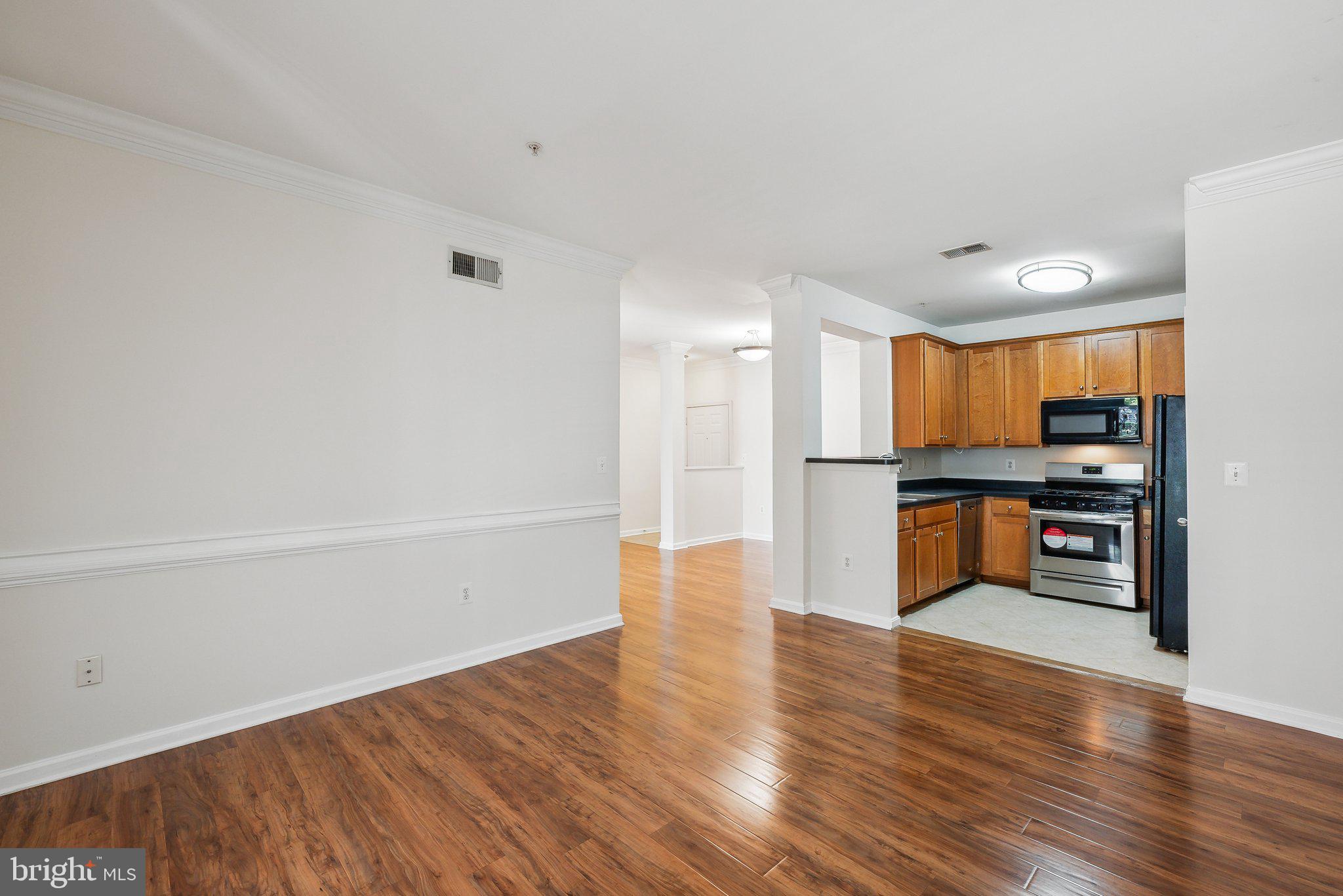 EXCHANGE AT VAN DORN - Residential Lease