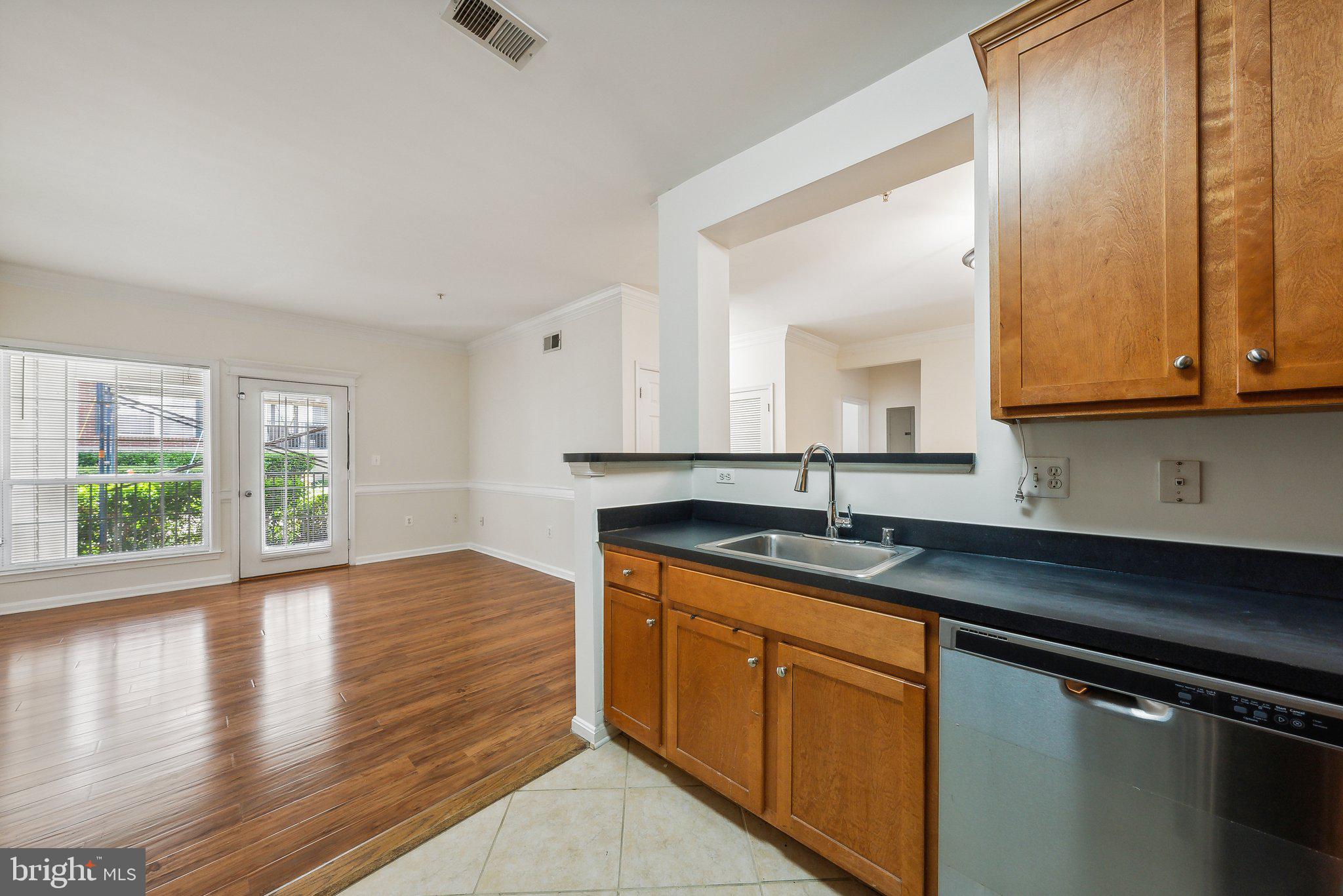 EXCHANGE AT VAN DORN - Residential Lease