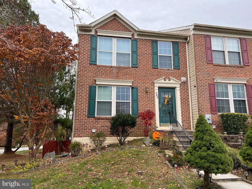 3, possibly 4 bedrooms. 2.5 baths. Double bump out. End unit with fenced brick paver patio. Large deck off 1st floor Family room. Hardwood Floors on all three levels. Gas fireplace in lower level. Available immediately. 2300 sq ft of living space. Very clean.Must use WR Diana app & lease. $50 cash each credit applicant over 18 yrs of age.