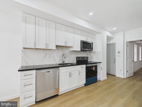 Townhouse For Rent - 3629 Warren Street<br/> PHILADELPHIA, PA 19104