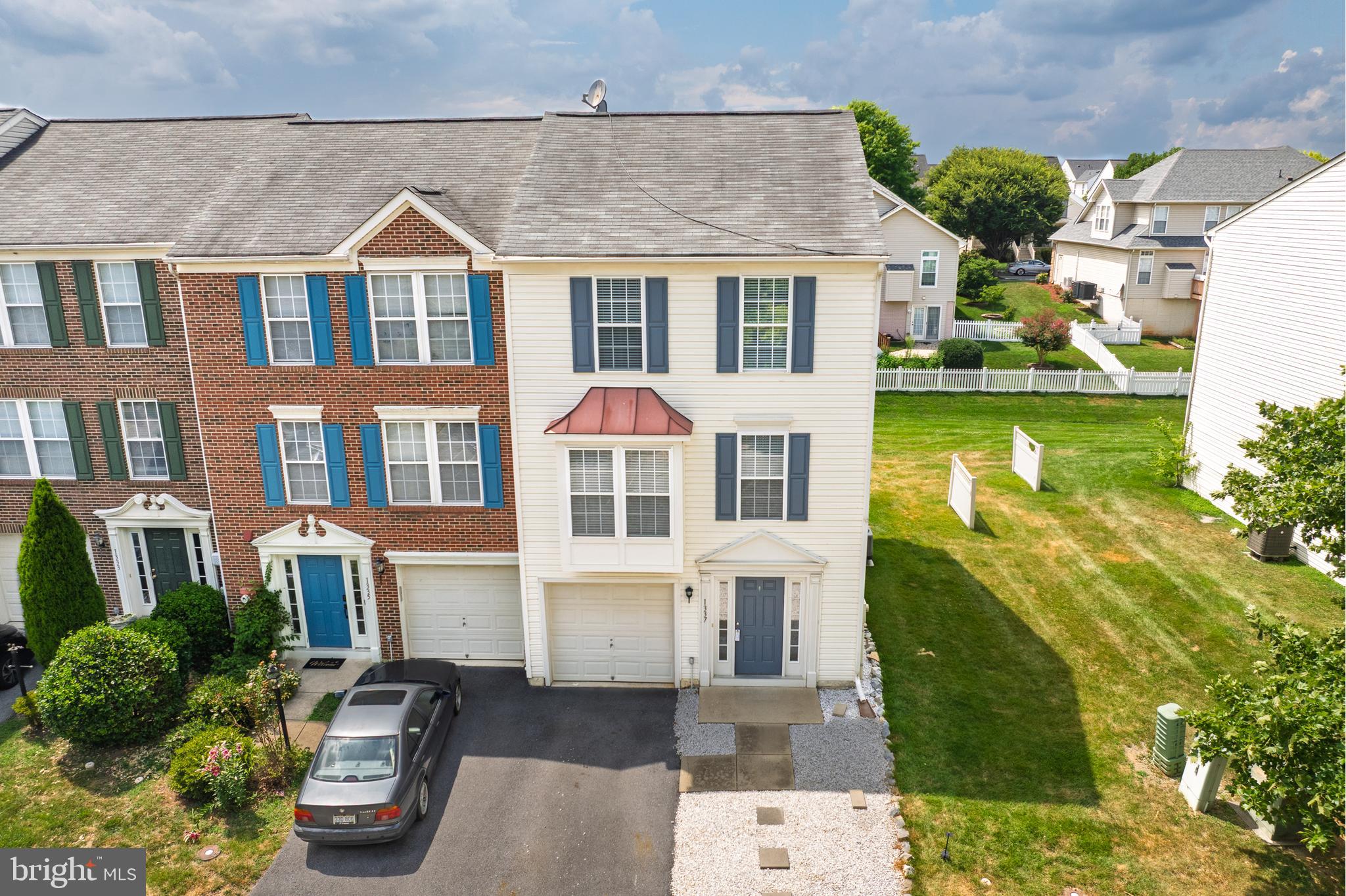 LAKELAND PLACE - Residential