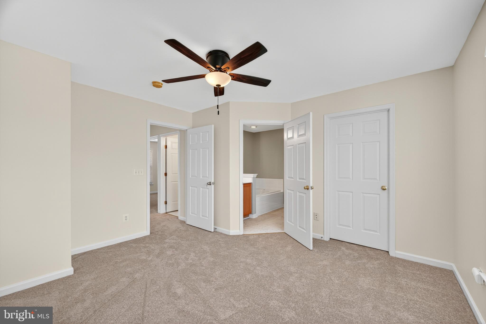 LAKELAND PLACE - Residential