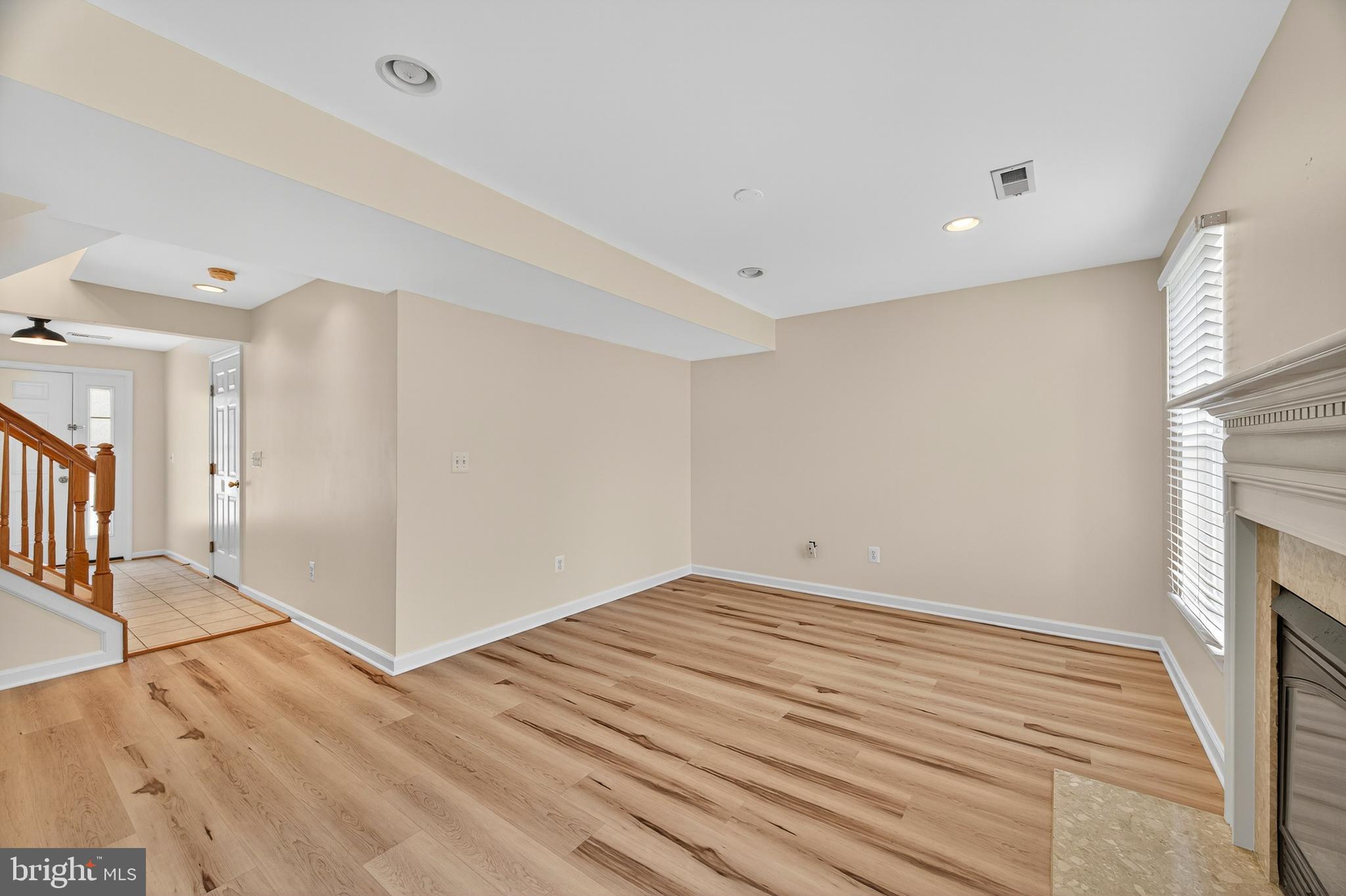 LAKELAND PLACE - Residential