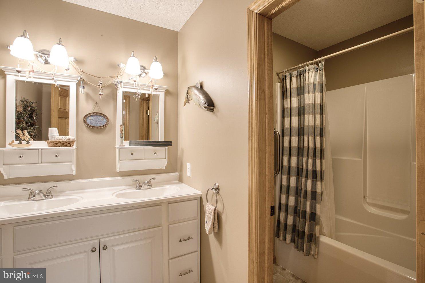 ALPINE LAKE RESORT - Residential