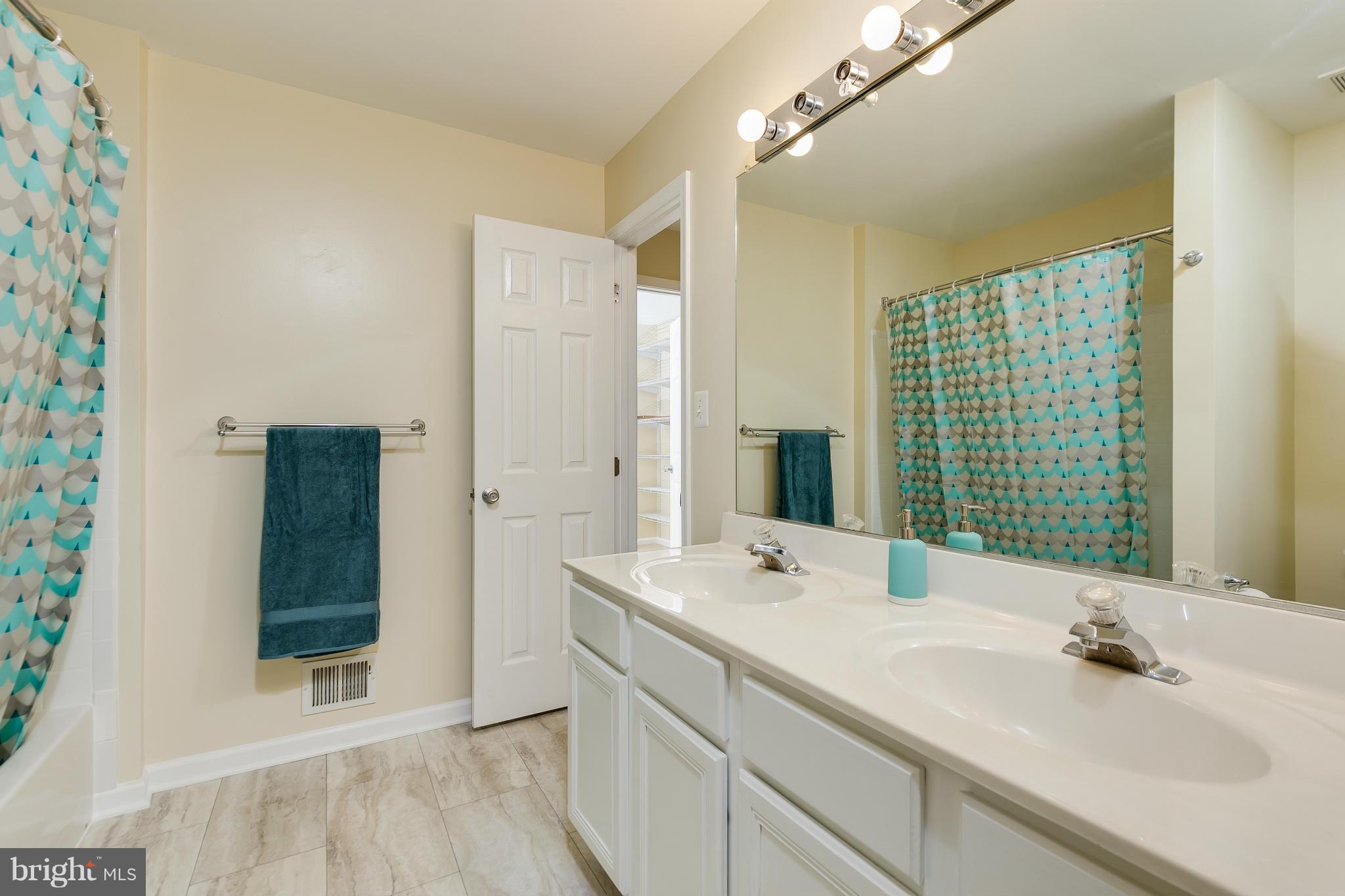 MONTCLAIR MEWS - Residential