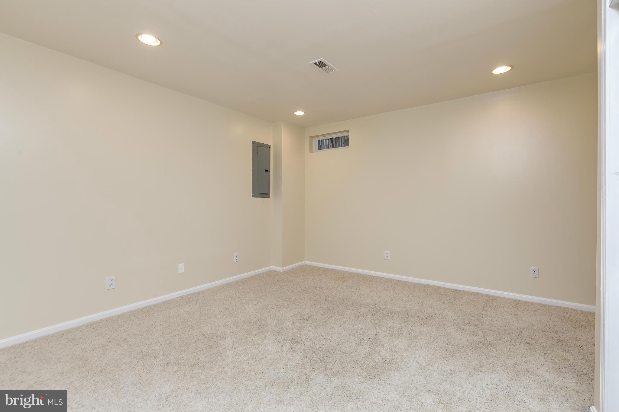 MONTCLAIR MEWS - Residential