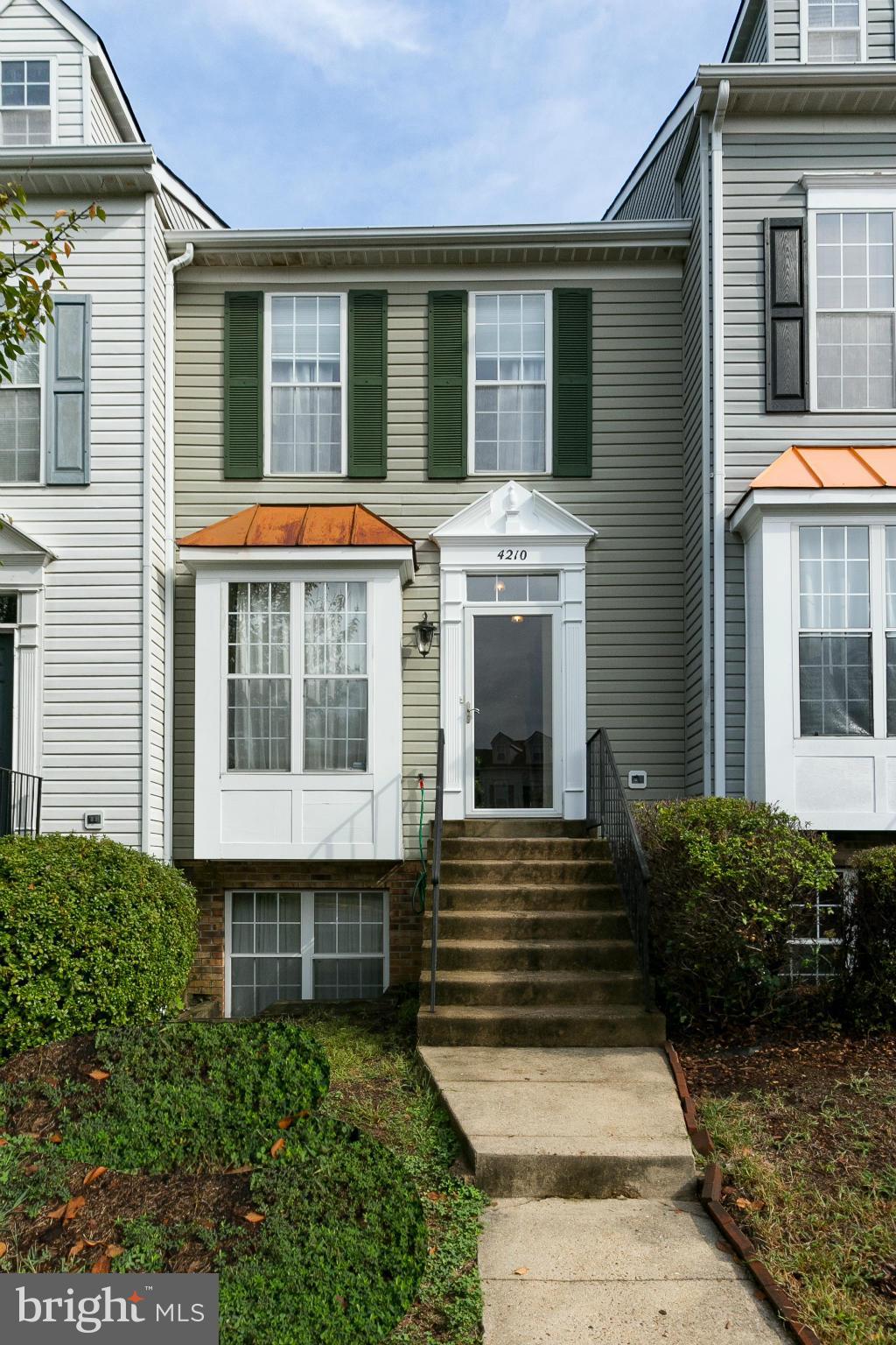 MONTCLAIR MEWS - Residential