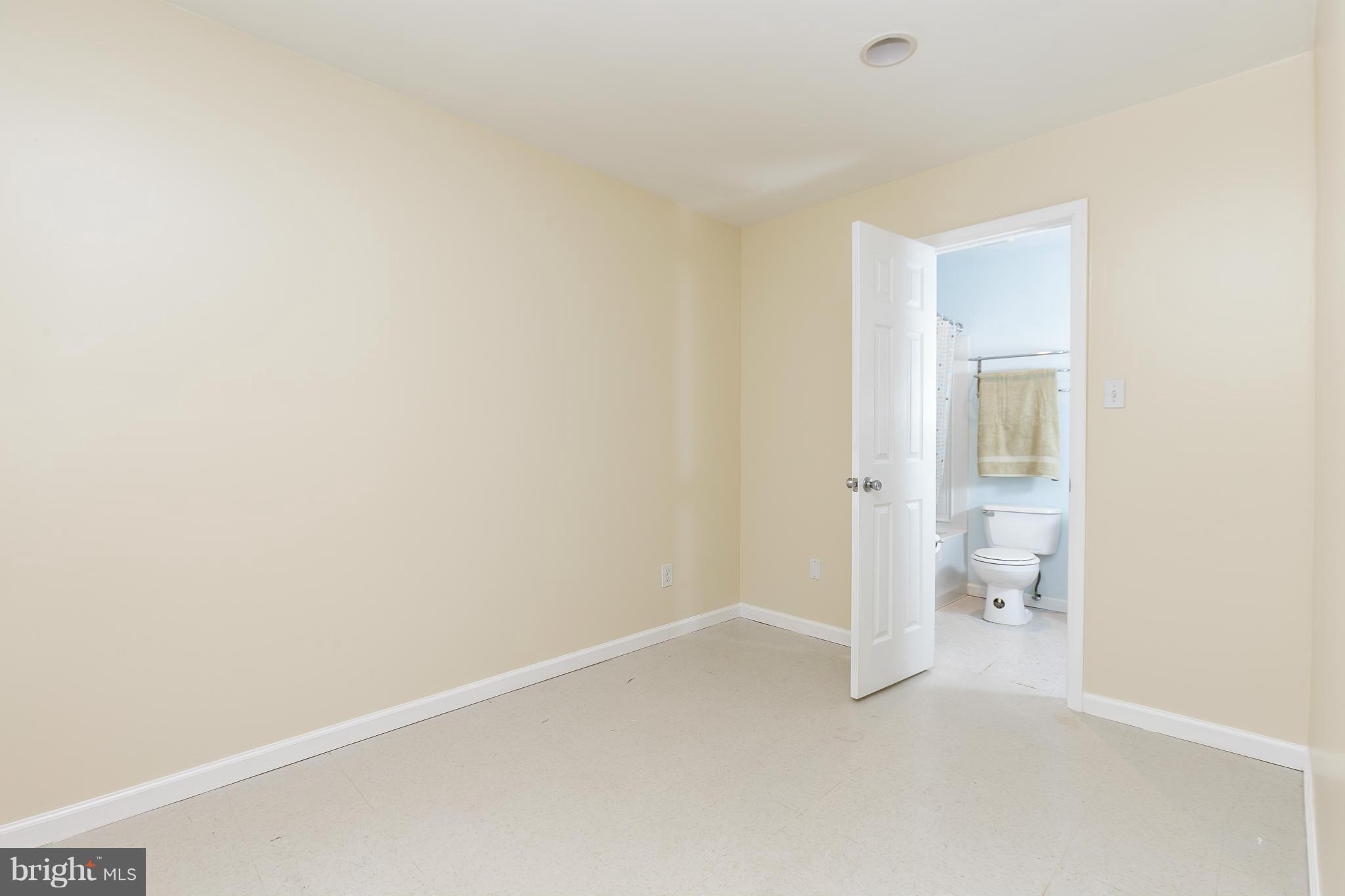 MONTCLAIR MEWS - Residential