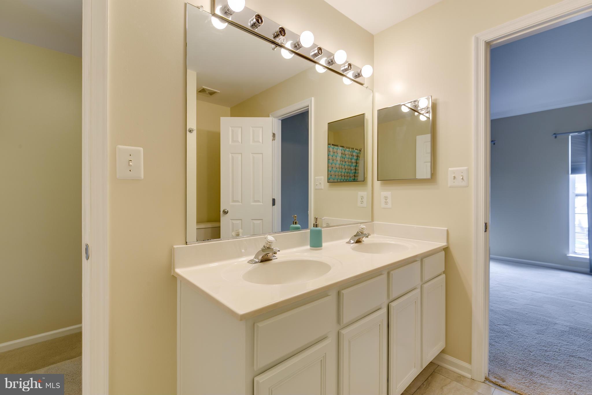 MONTCLAIR MEWS - Residential