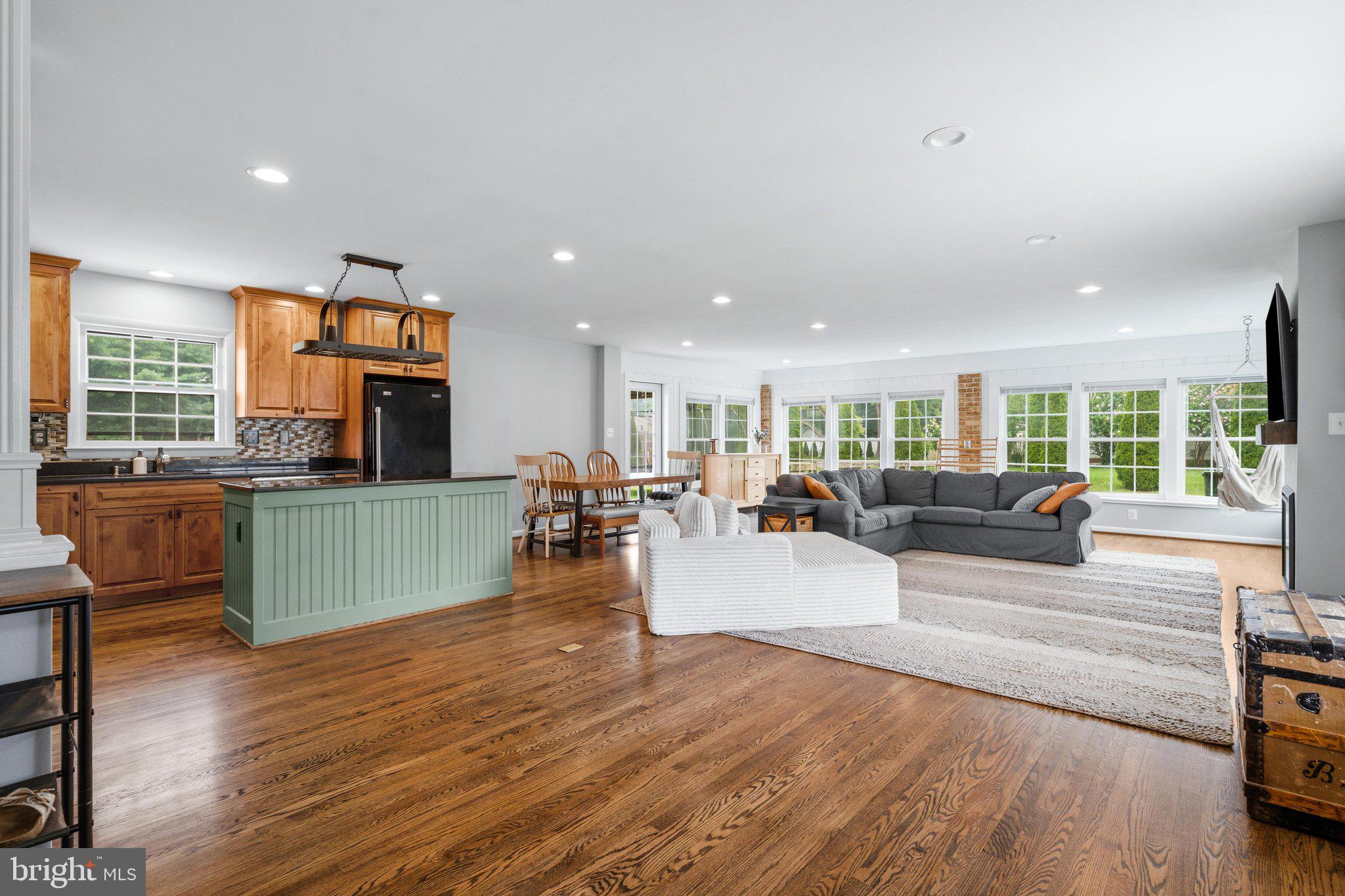 7902 JUNIPER DRIVE