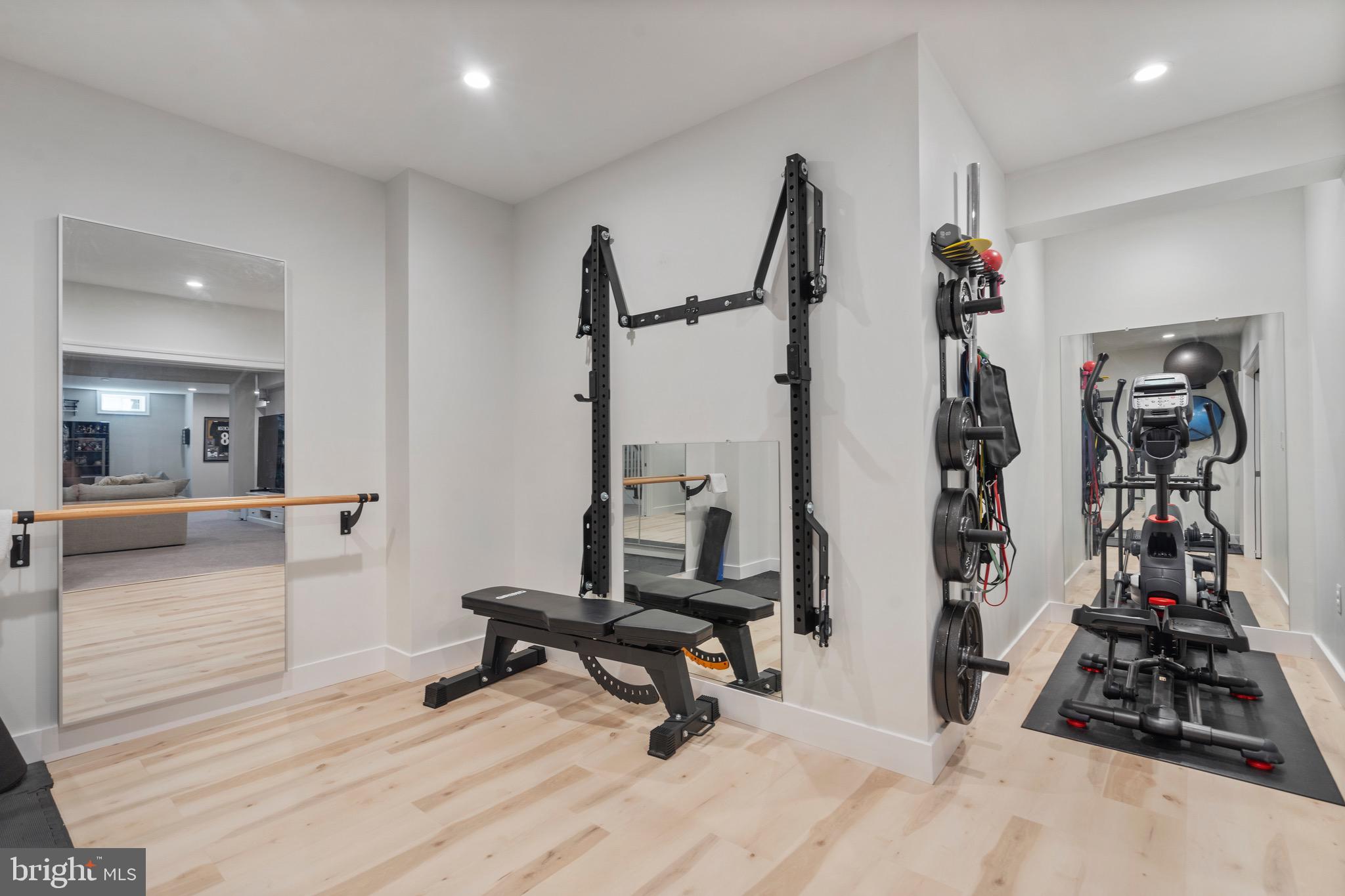 OVER LEE KNOLLS - Residential