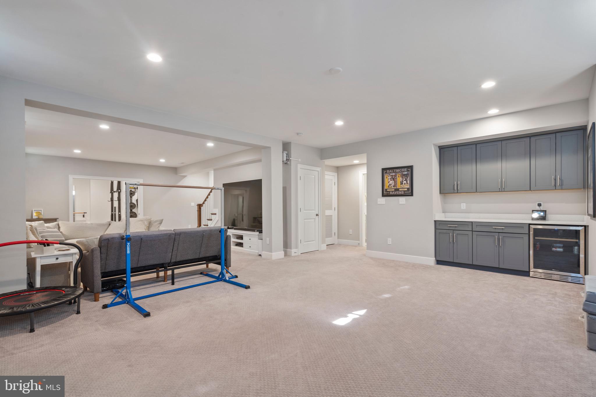 OVER LEE KNOLLS - Residential