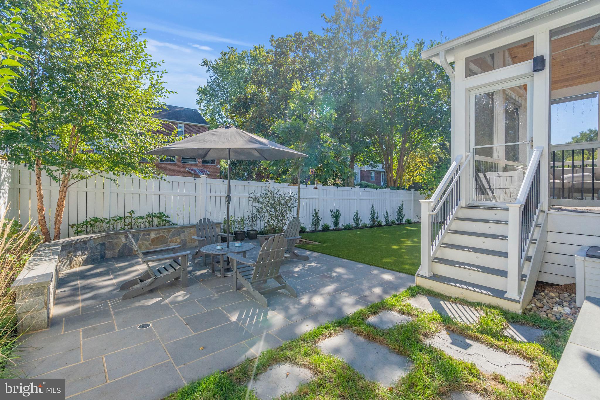 OVER LEE KNOLLS - Residential