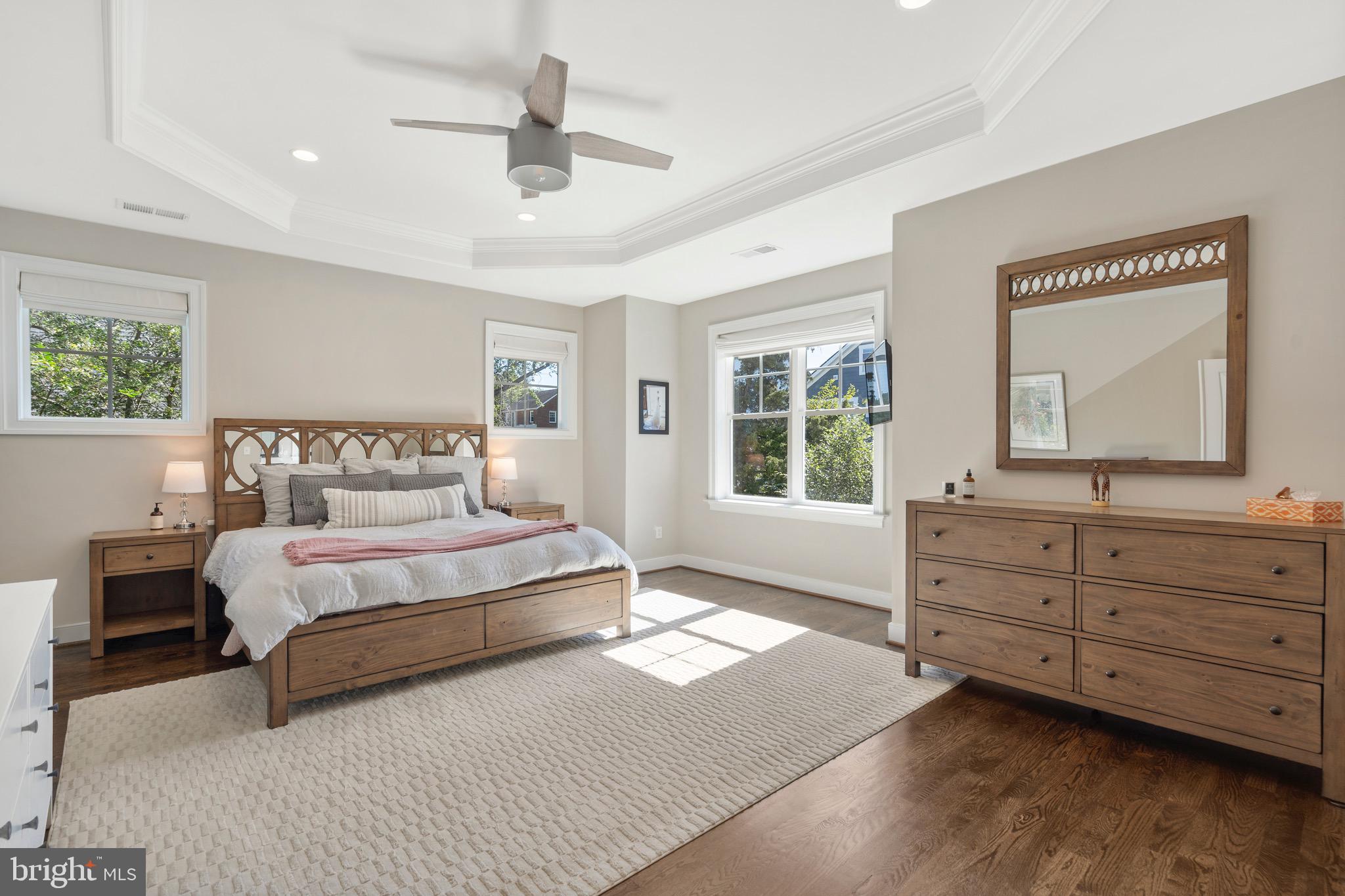 OVER LEE KNOLLS - Residential