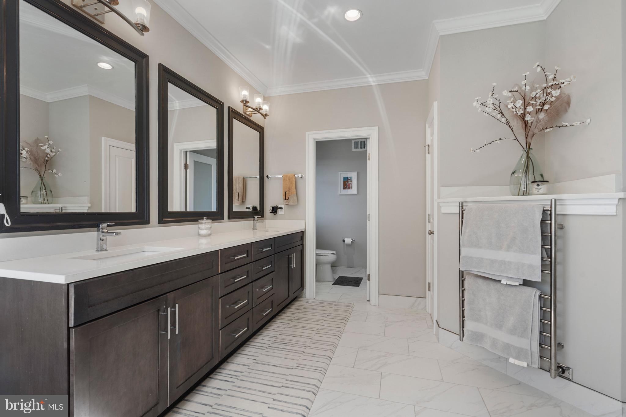 OVER LEE KNOLLS - Residential