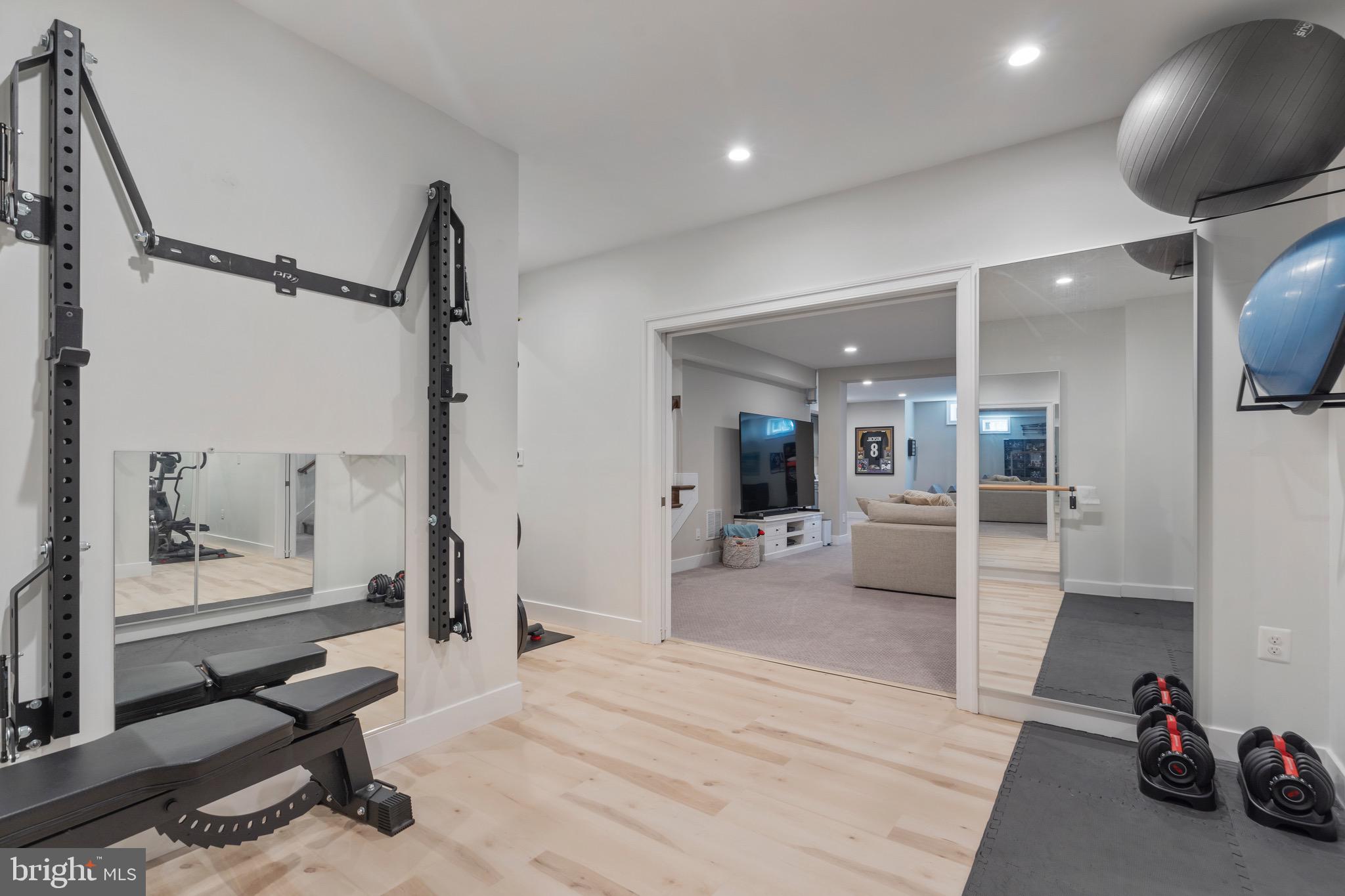 OVER LEE KNOLLS - Residential