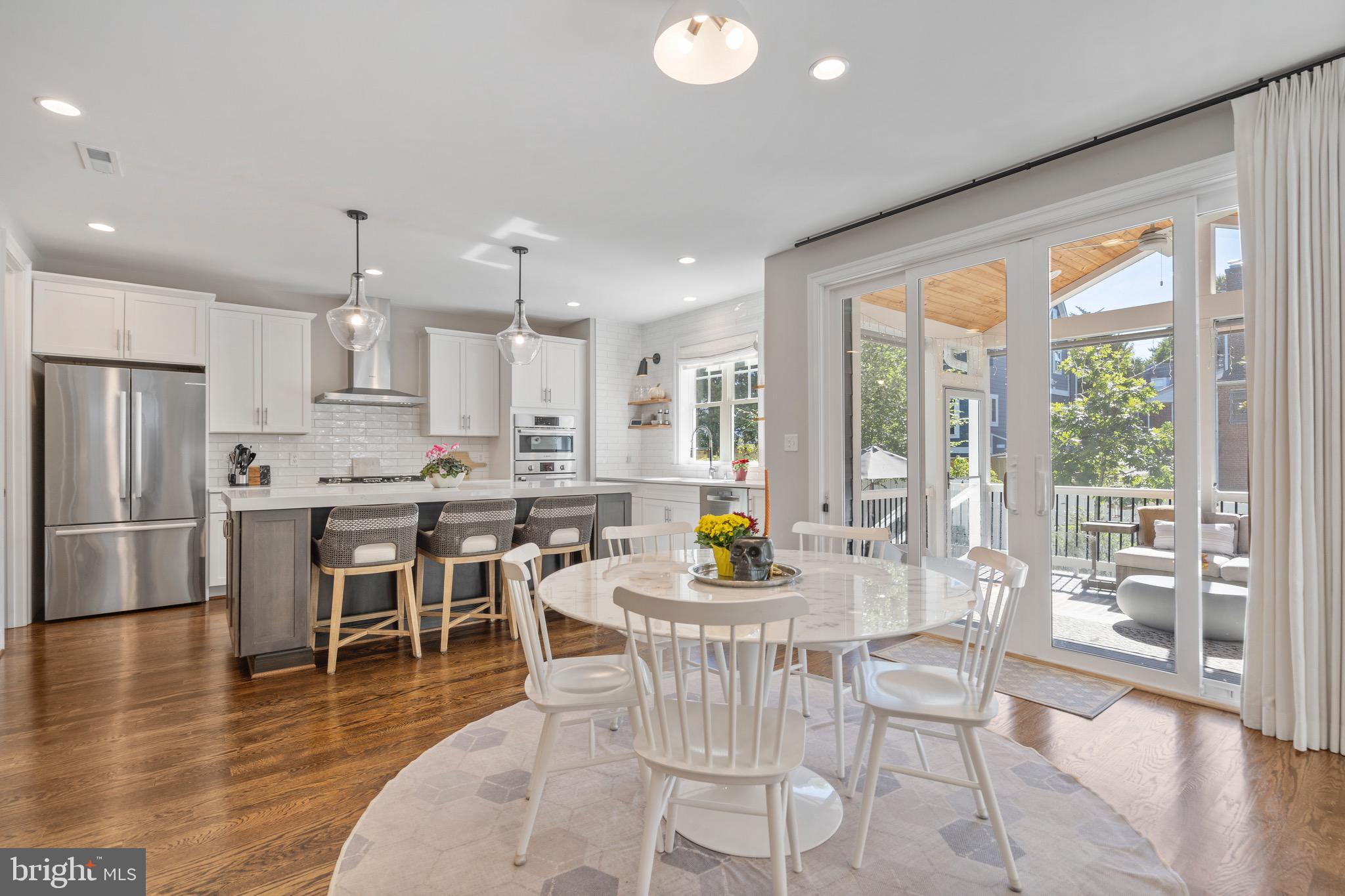 OVER LEE KNOLLS - Residential