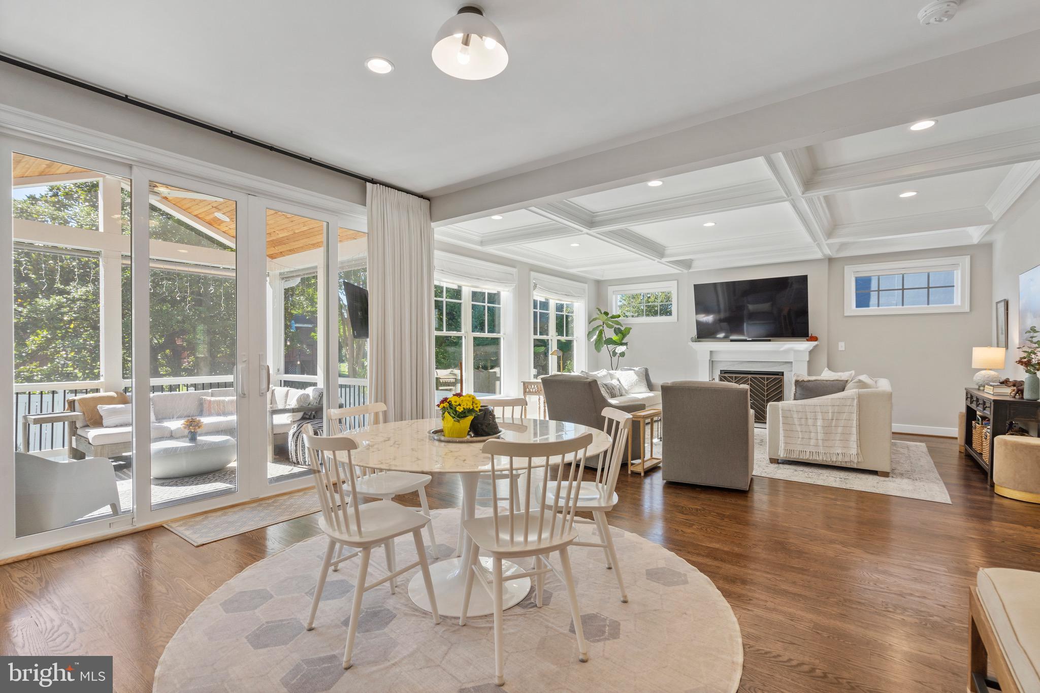 OVER LEE KNOLLS - Residential