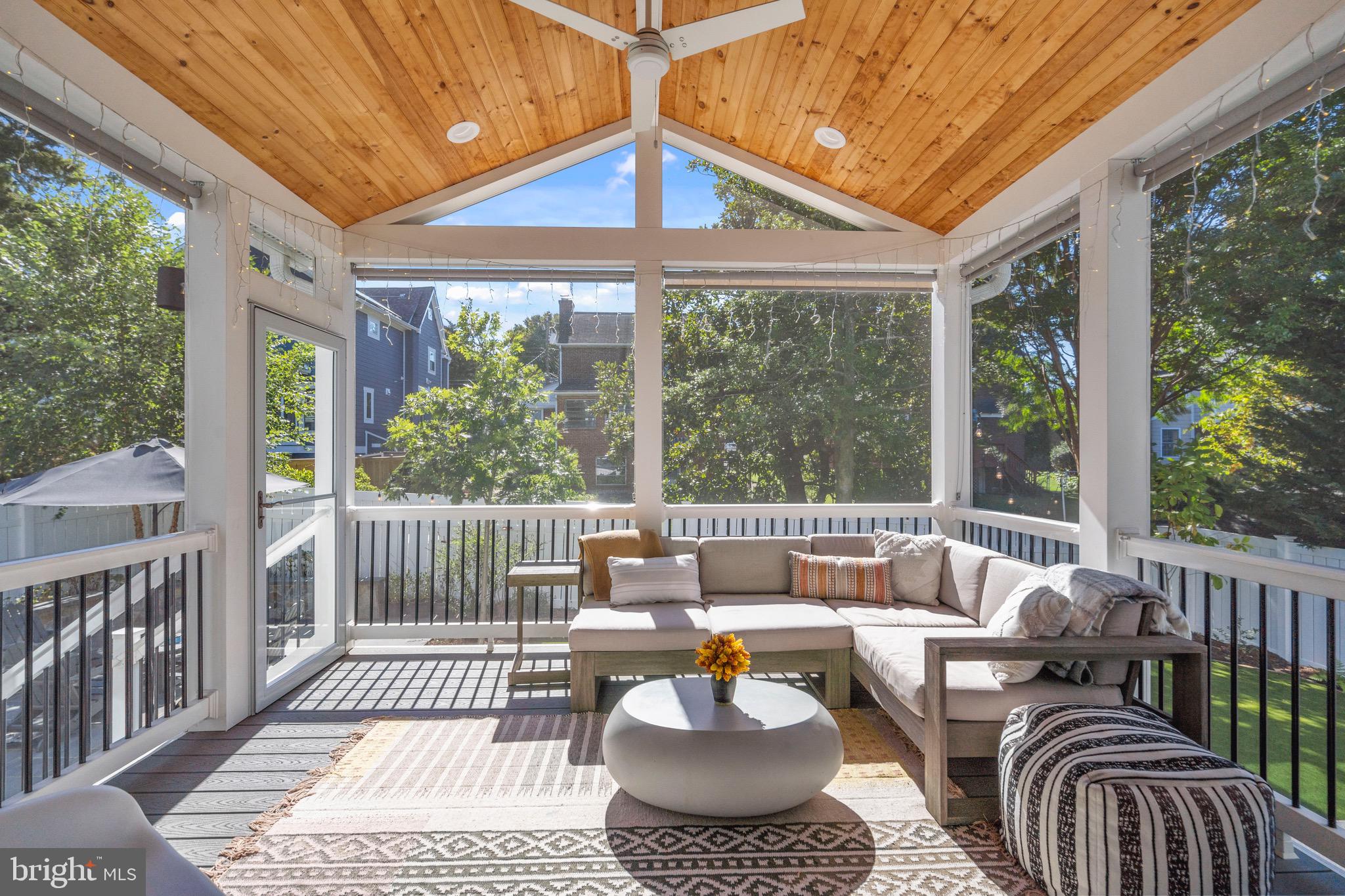 OVER LEE KNOLLS - Residential