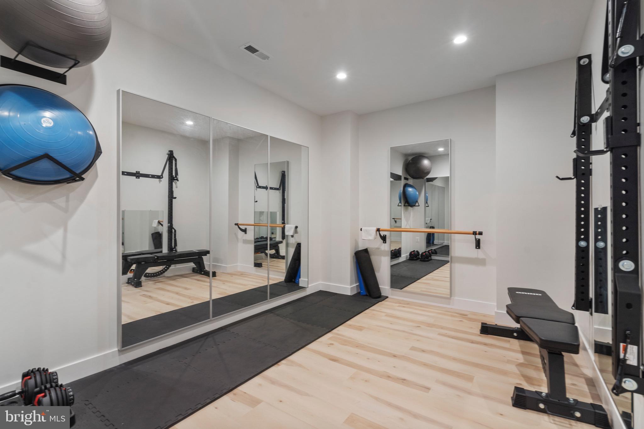 OVER LEE KNOLLS - Residential