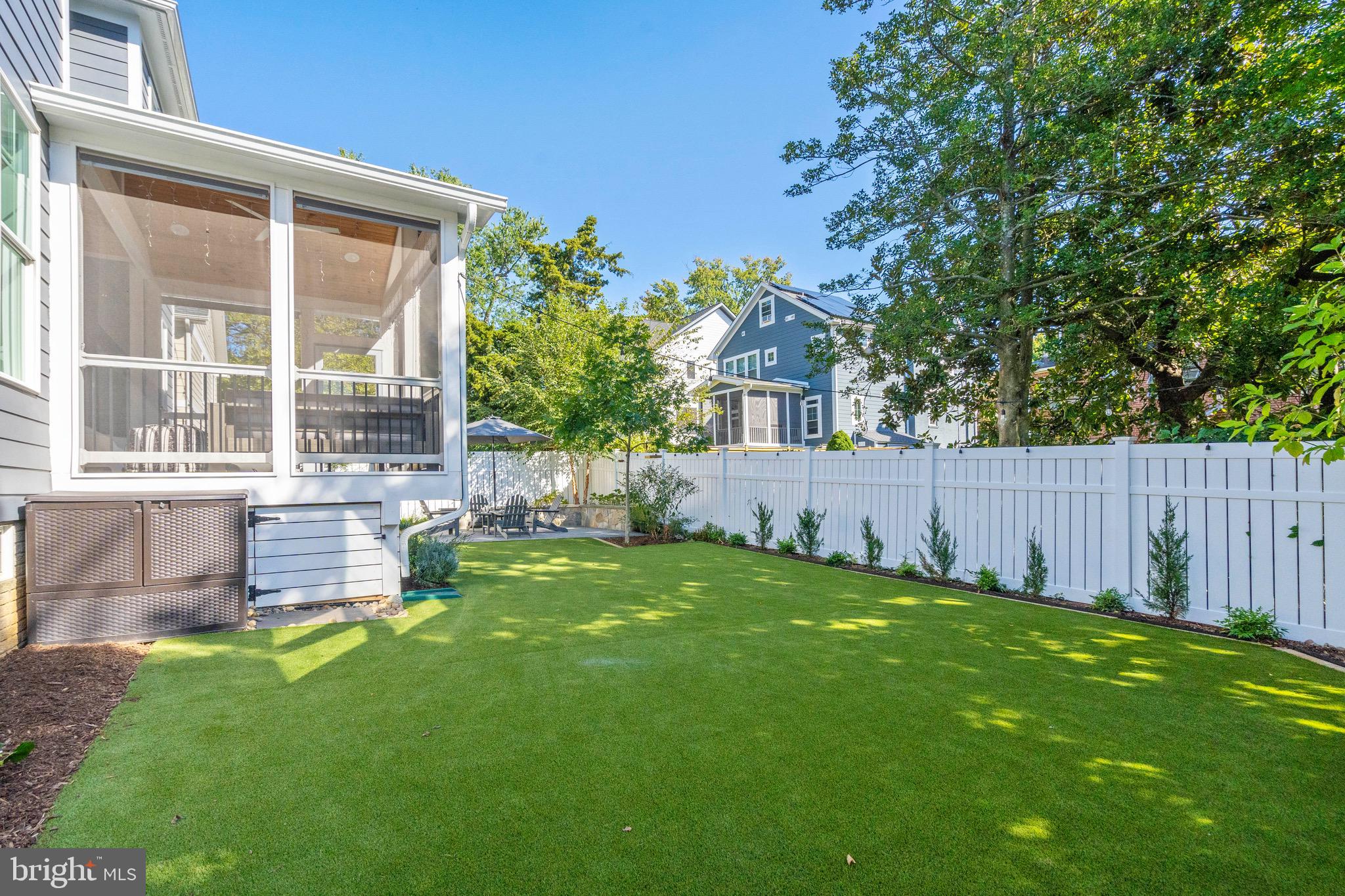 OVER LEE KNOLLS - Residential