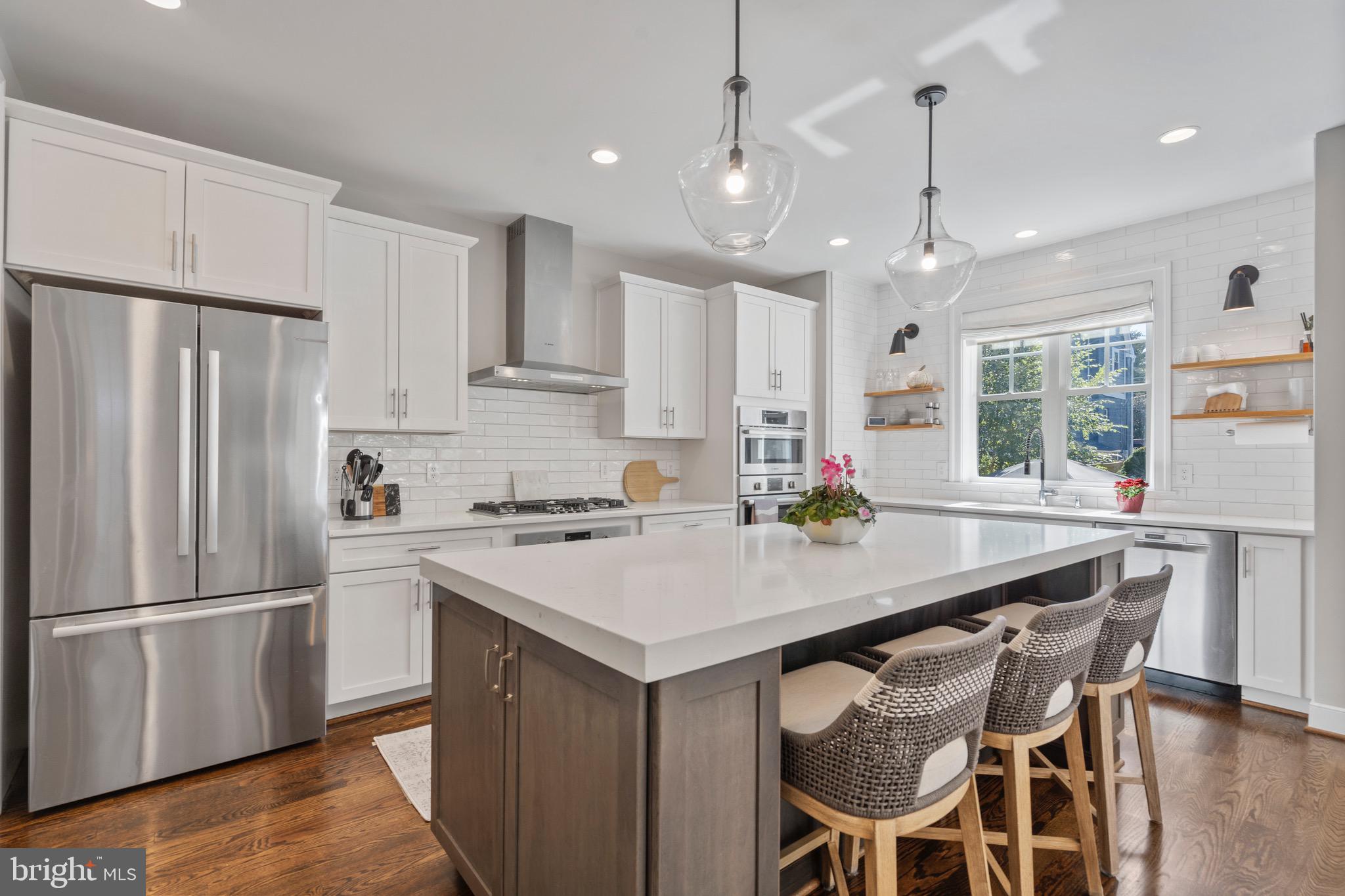 OVER LEE KNOLLS - Residential