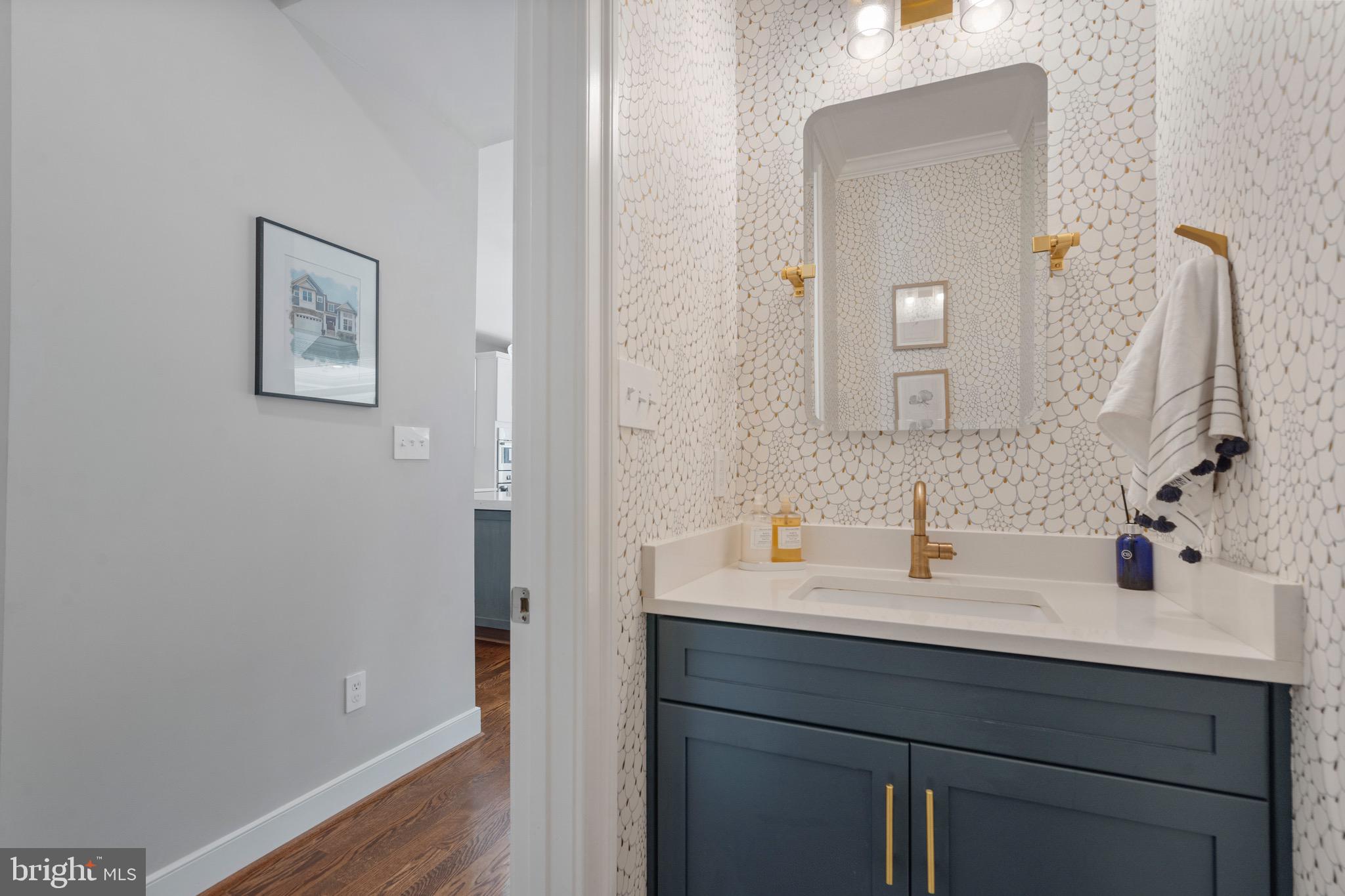 OVER LEE KNOLLS - Residential