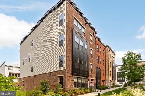 7458 BACKETT WOOD TERRACE 401 MCLEAN VA 22102