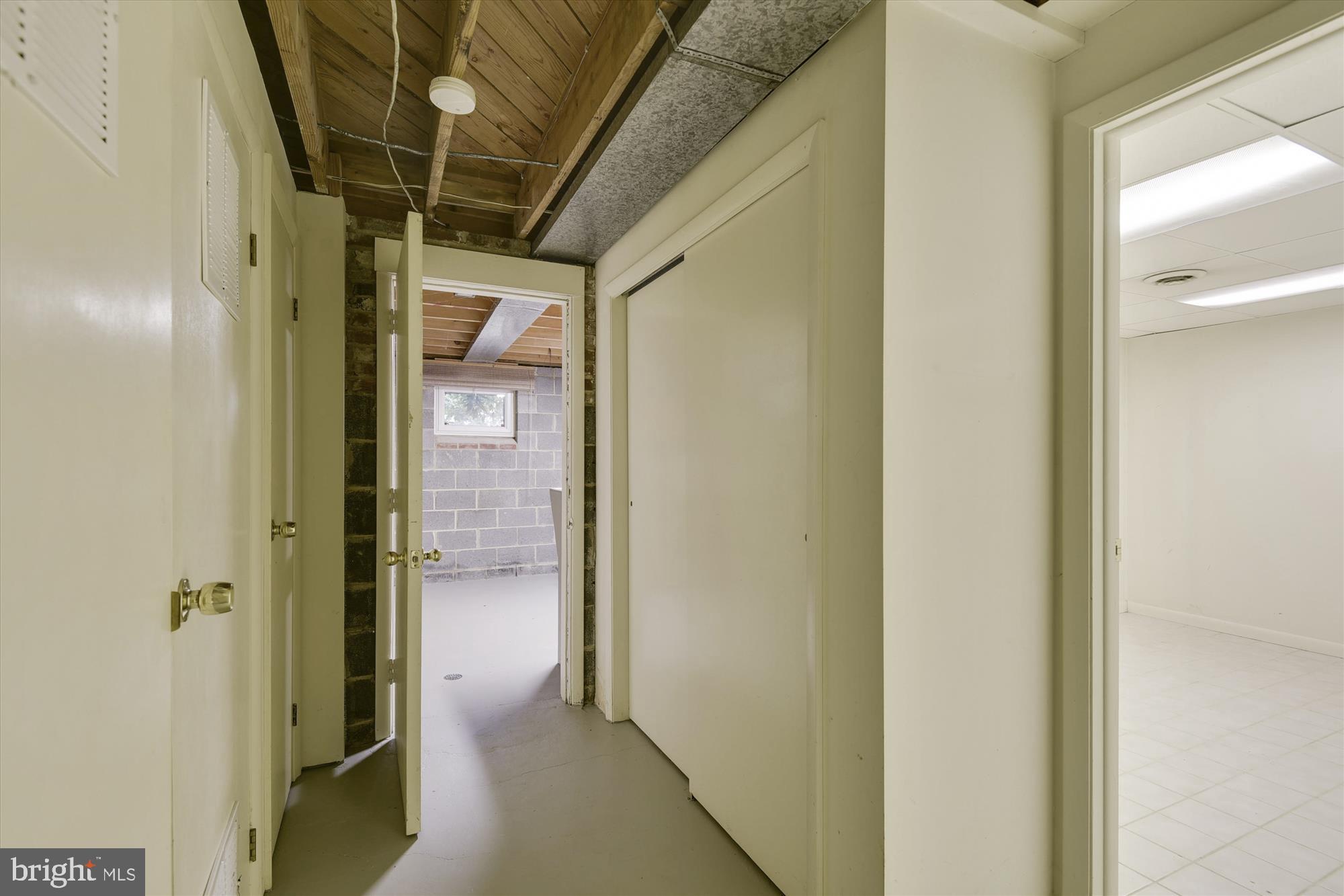 WEST LEWINSVILLE HEIGHTS - Residential Lease