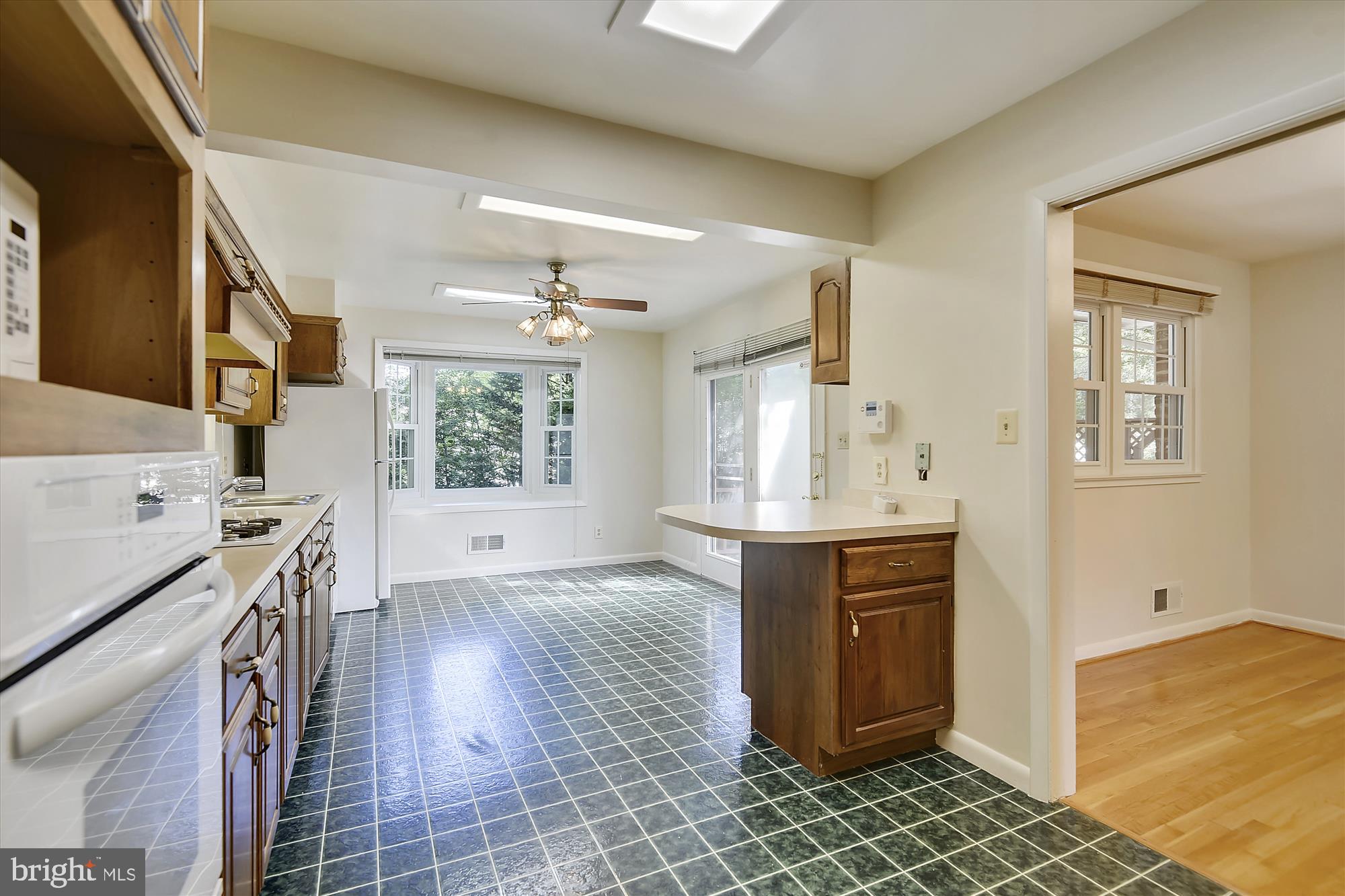 WEST LEWINSVILLE HEIGHTS - Residential Lease