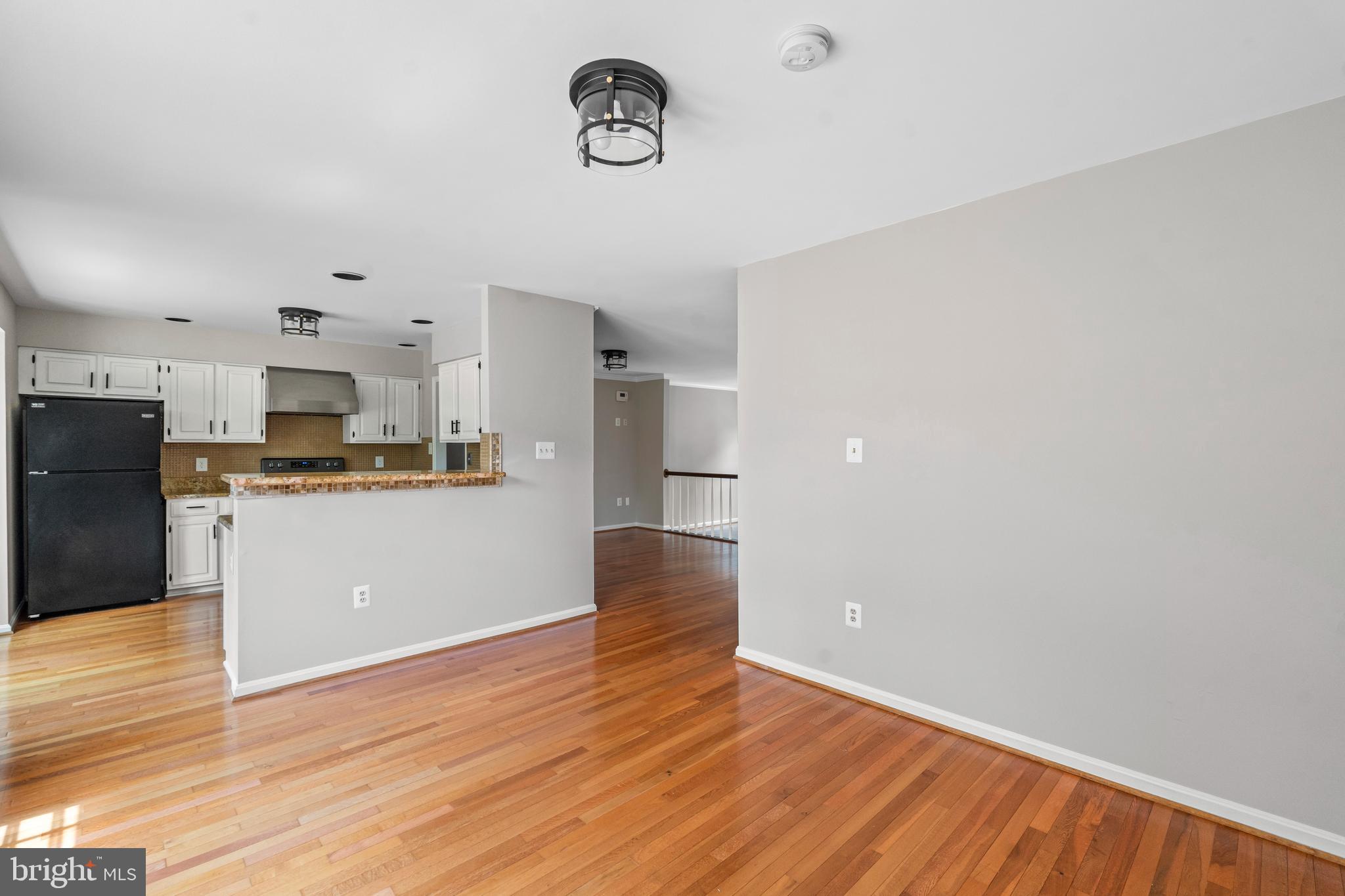 CAROLINE OAKS - Residential