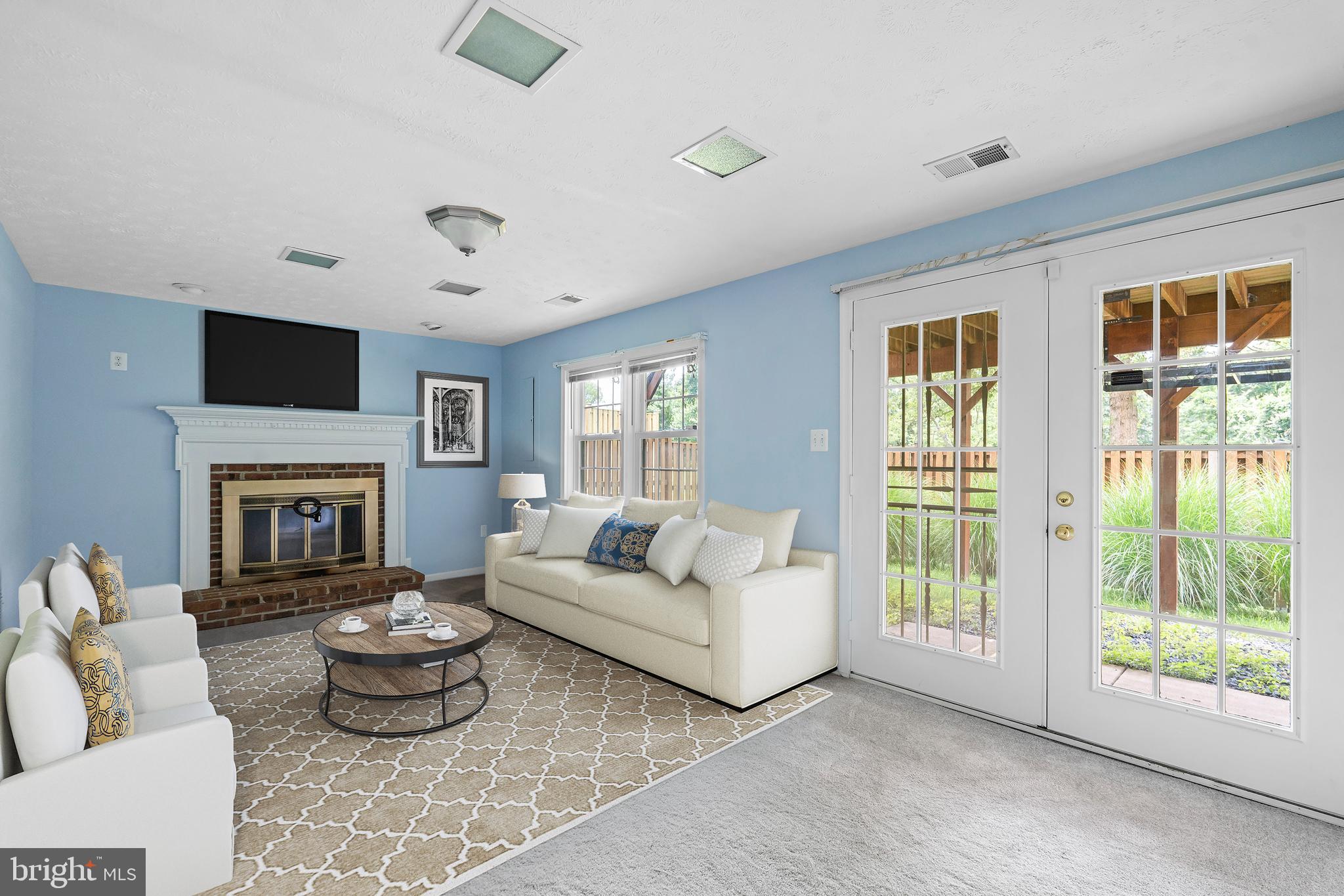 CAROLINE OAKS - Residential