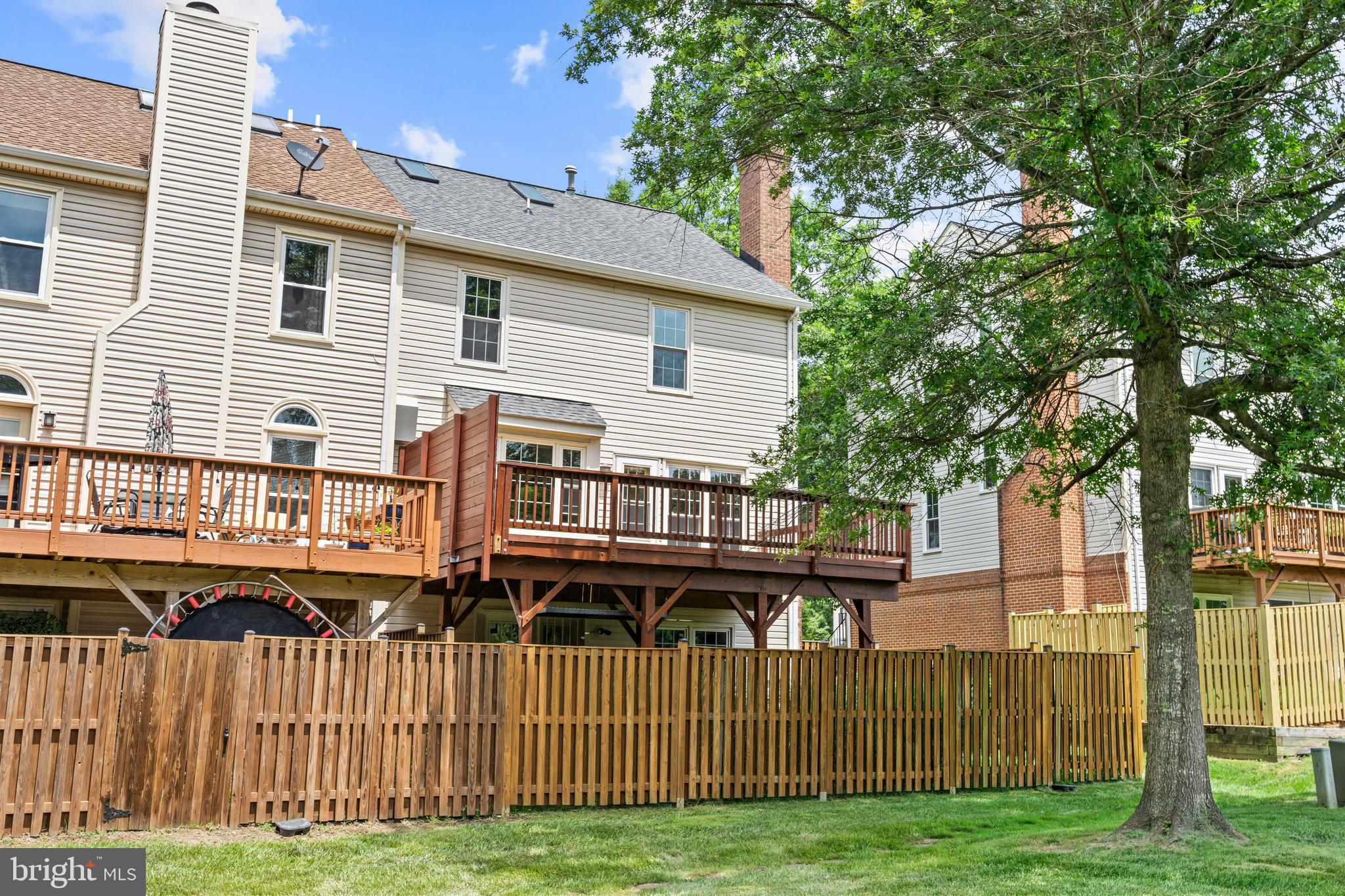 CAROLINE OAKS - Residential