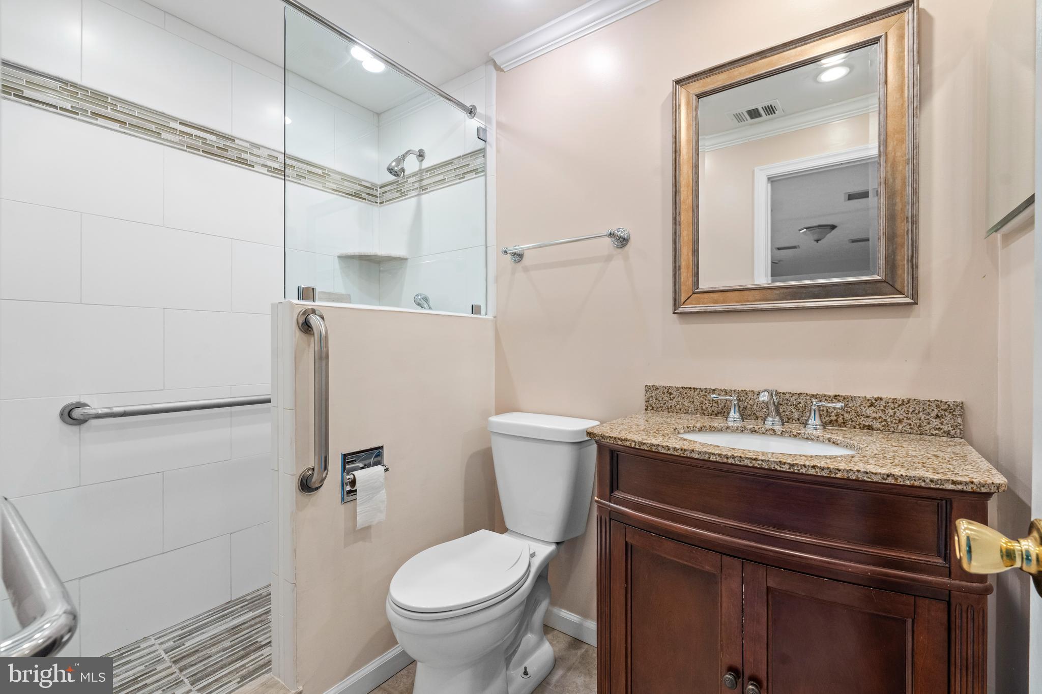 CAROLINE OAKS - Residential